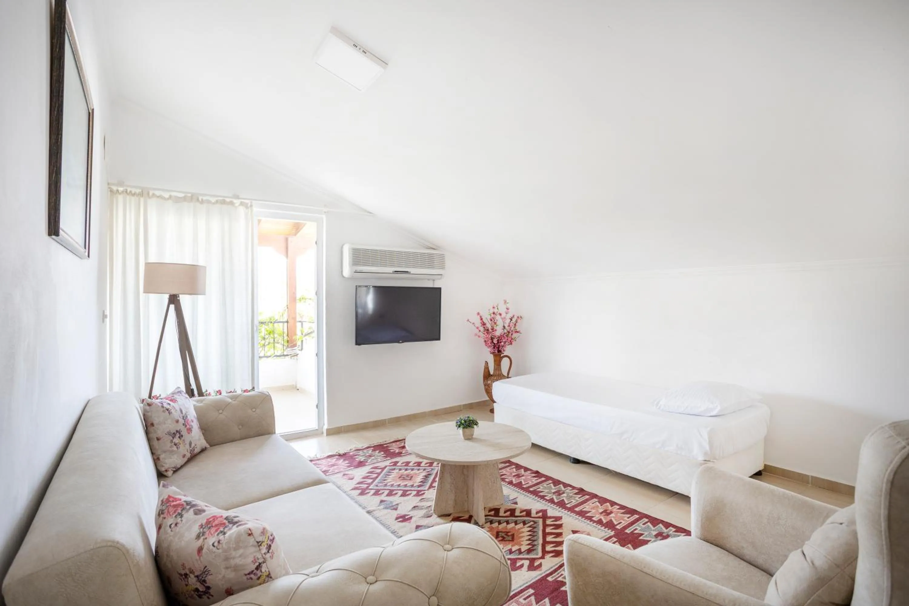 Living room, Bed in Kaya Apart Datca