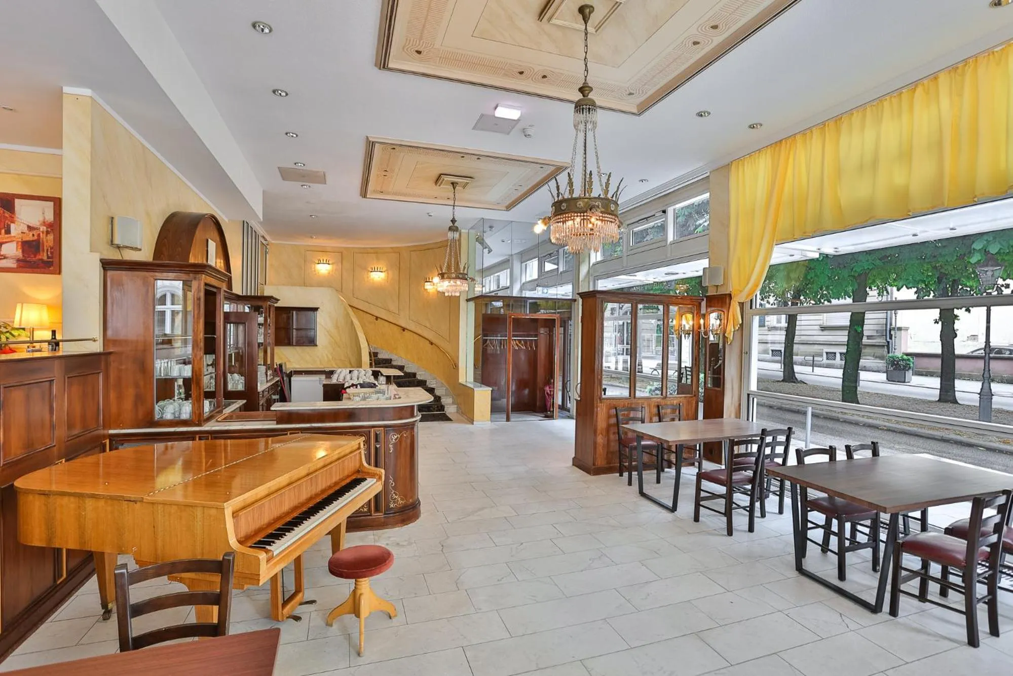 Breakfast in Hotel Quellenhof