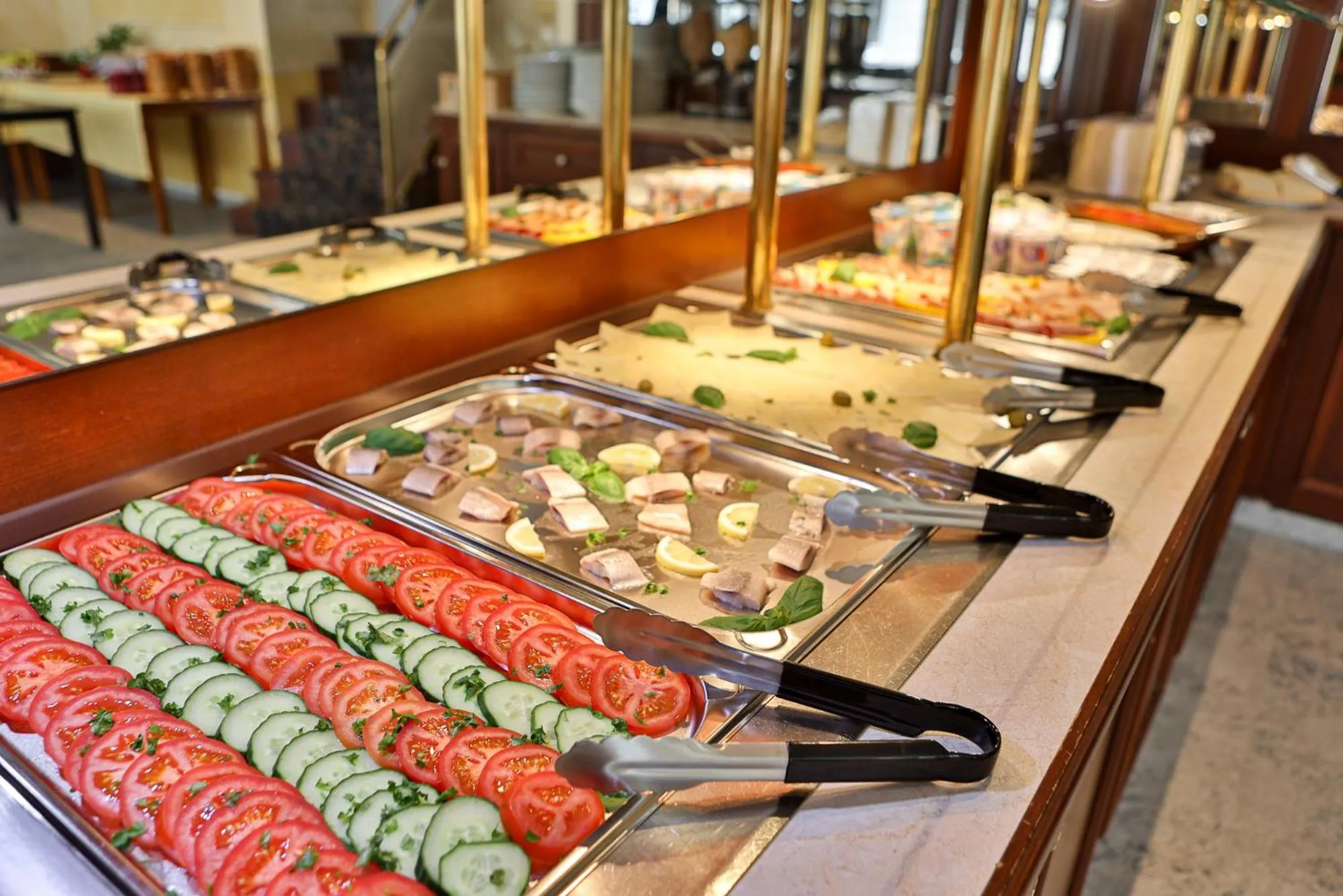 Buffet breakfast in Hotel Quellenhof