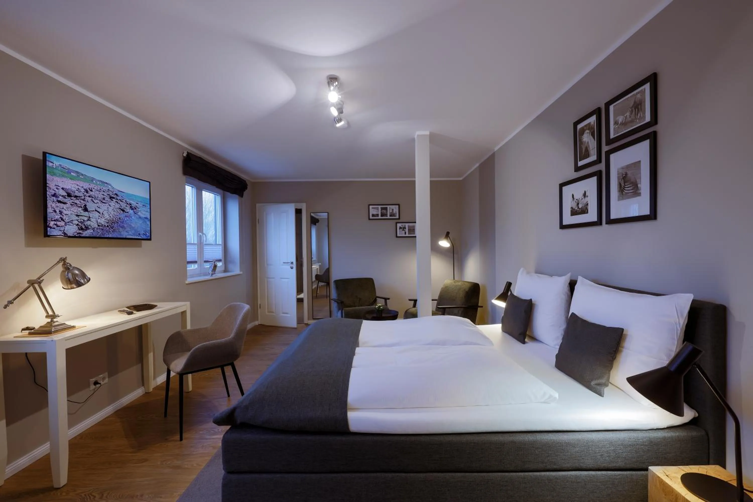 TV and multimedia, Bed in Hotel Astra Maris