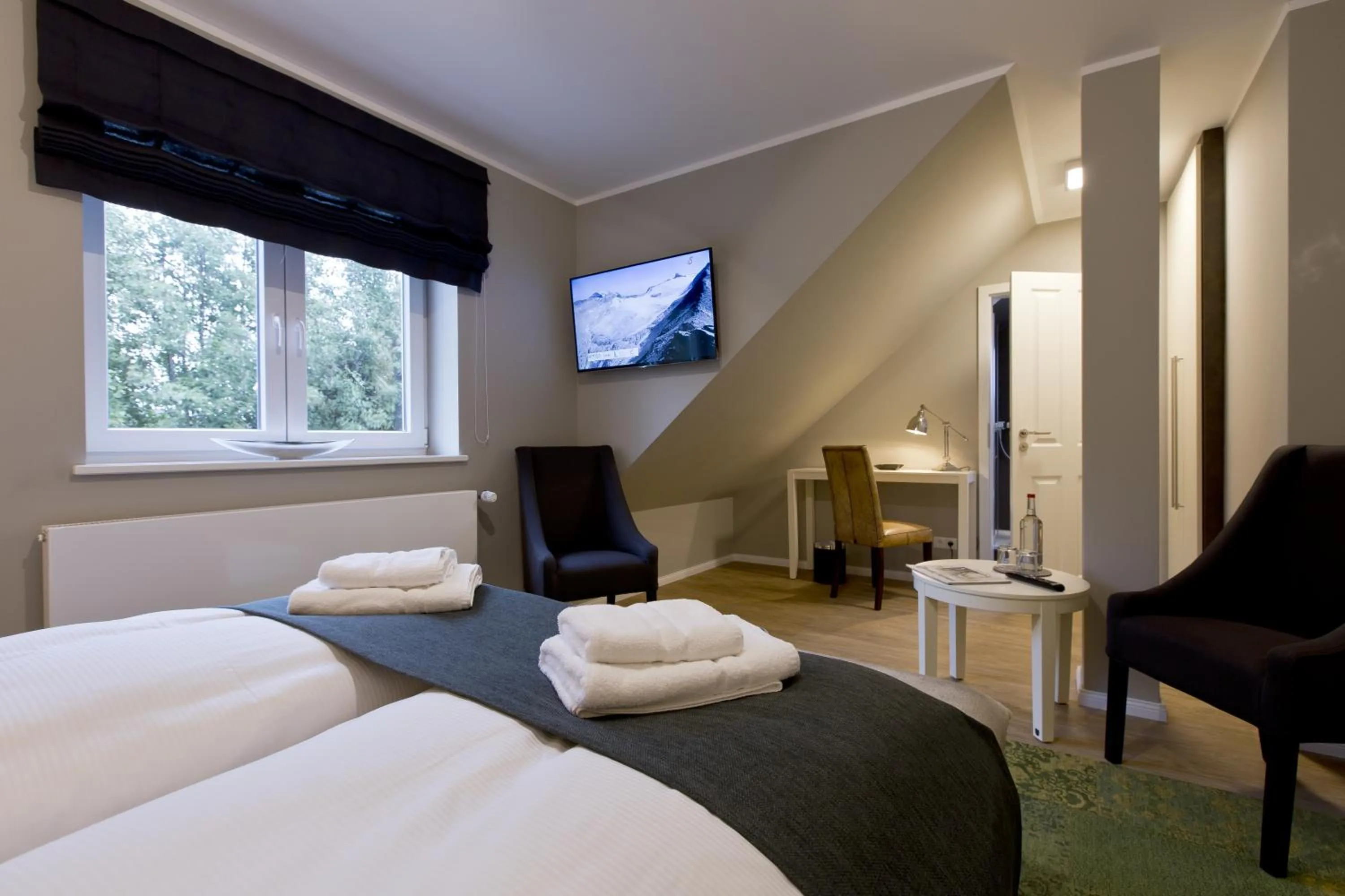 TV and multimedia, Bed in Hotel Astra Maris