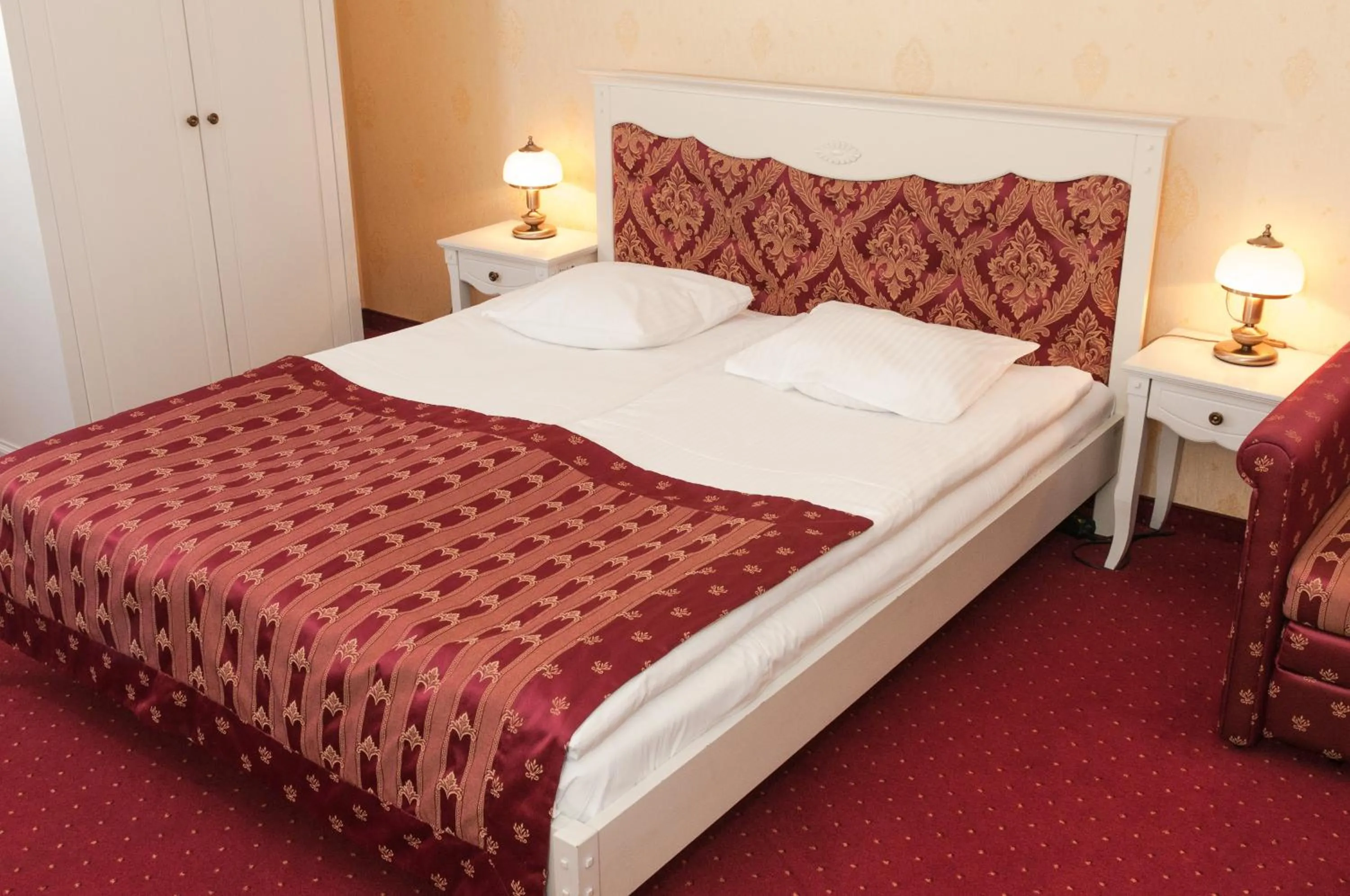 Bed in Hotel Korona
