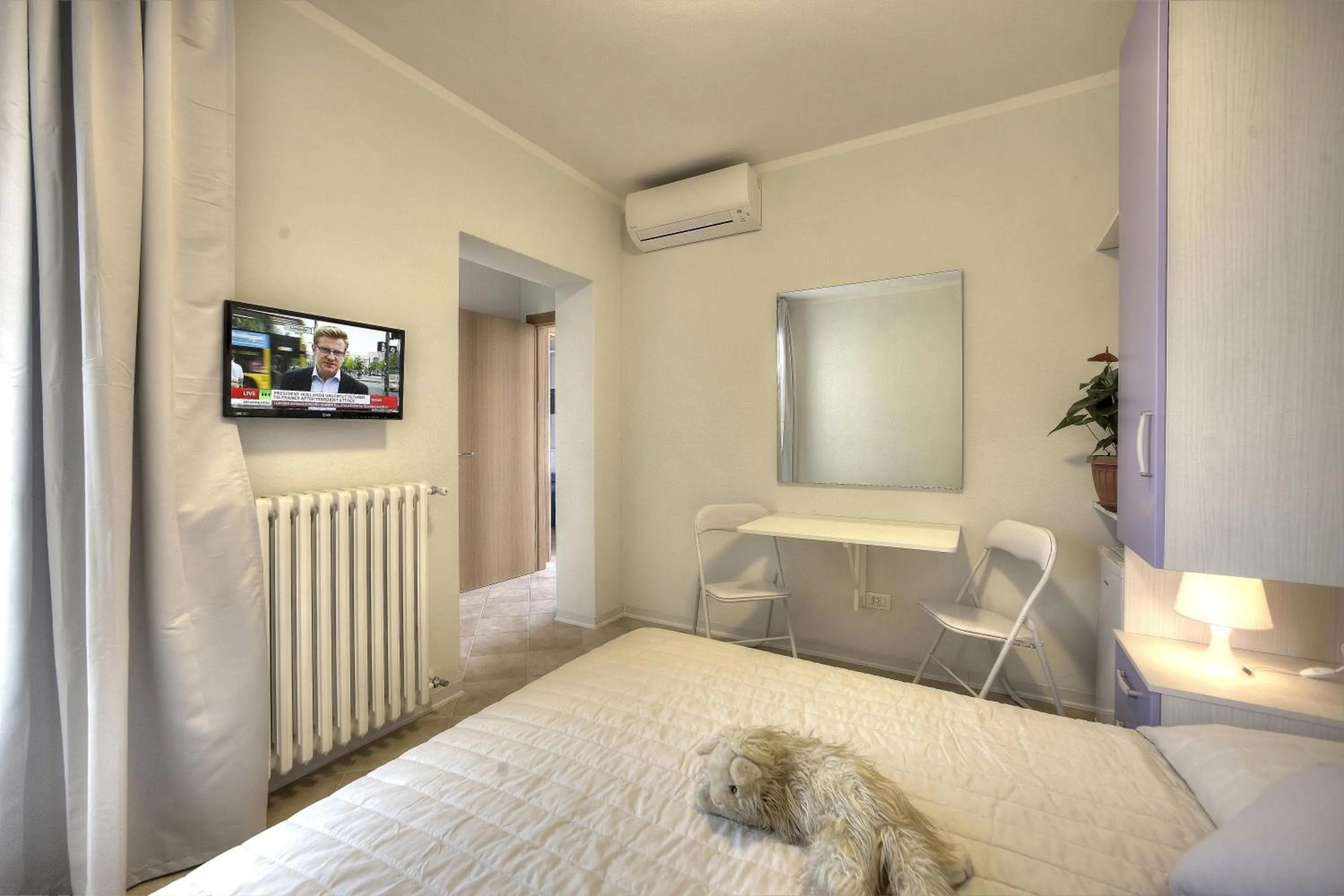 Photo of the whole room in B&B Villa Flora