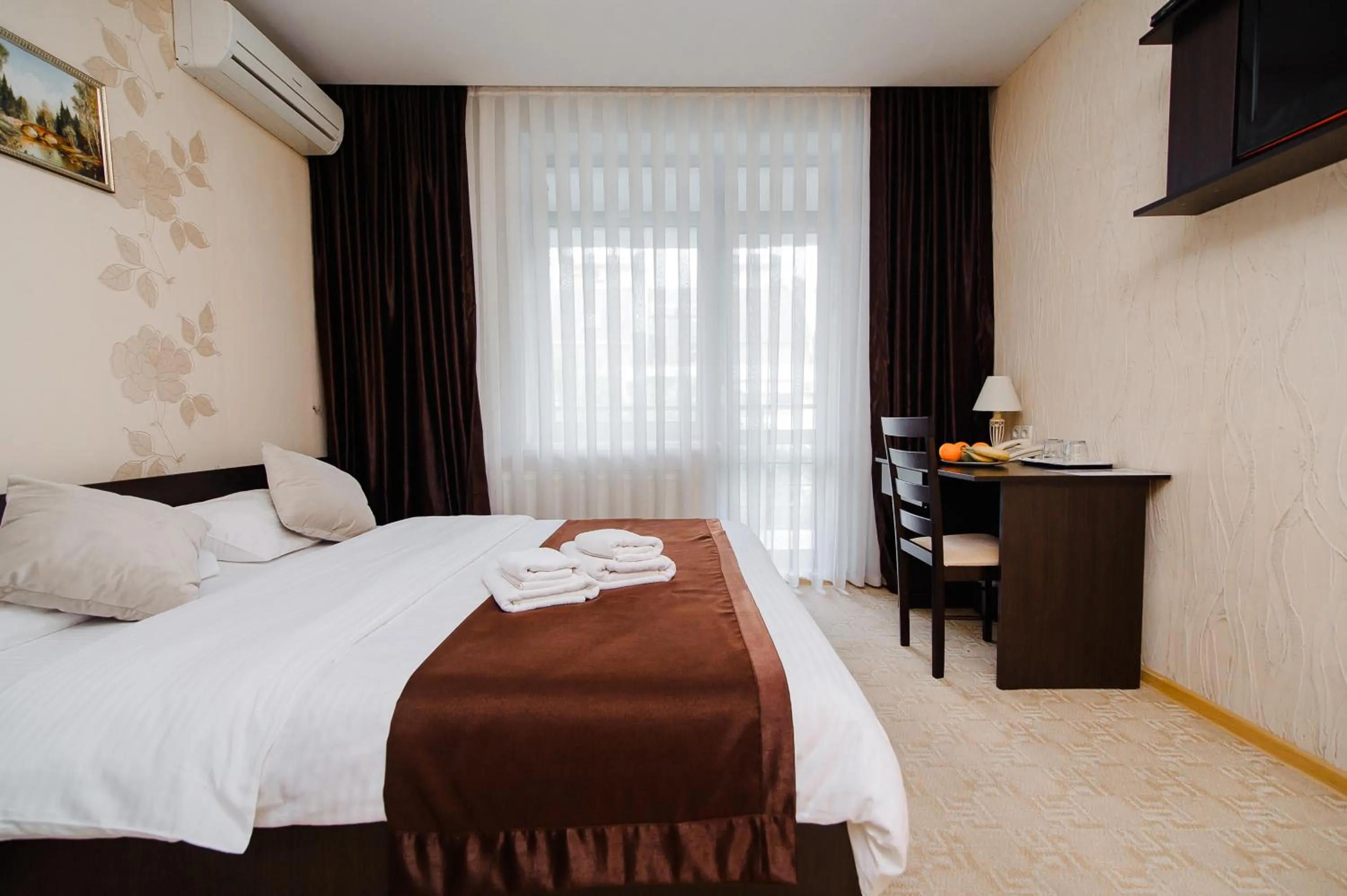 Photo of the whole room, Bed in TipTop Hotel CITY CENTER