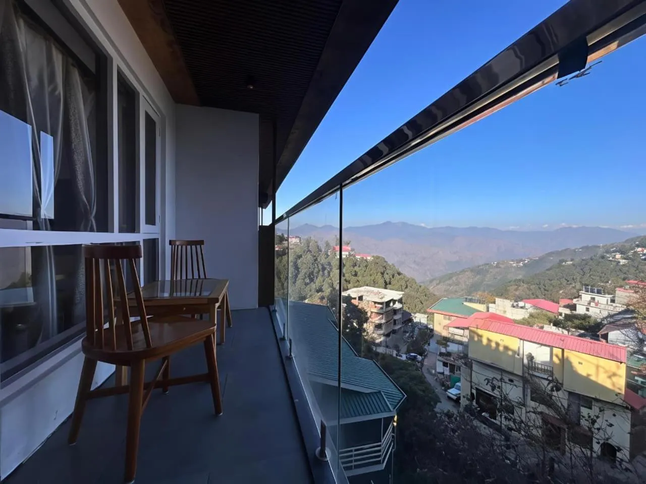 Patio in Hotel Dwaper A Premium Property Near Mall Road