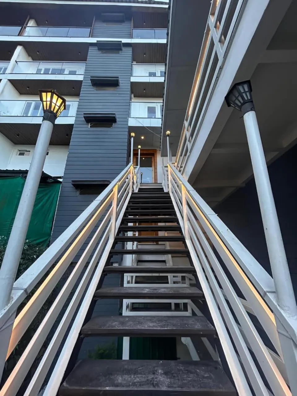 Day in Hotel Dwaper A Premium Property Near Mall Road