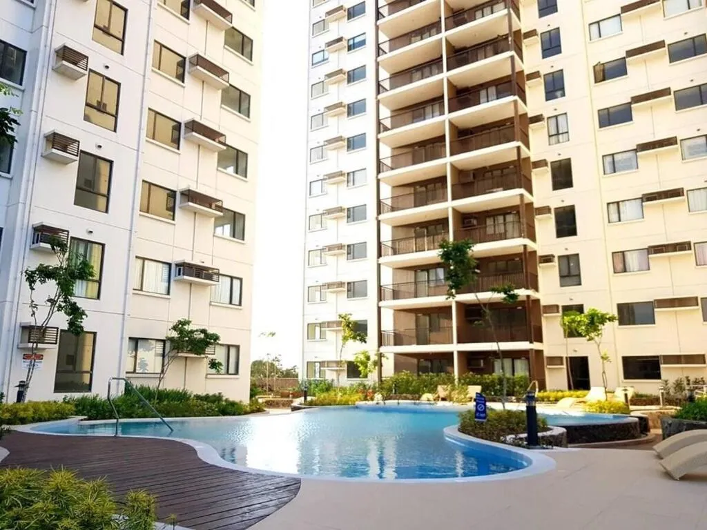 Pool view in Family Haven Serin West Tagaytay - 6 Pax - Taal View - Full Kitchen - FAST Wi-Fi