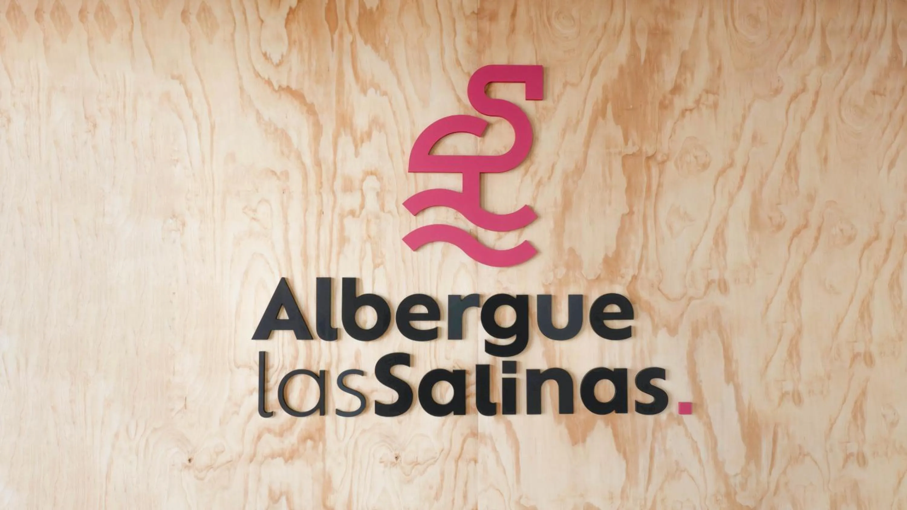 Property logo or sign in Albergue Las Salinas
