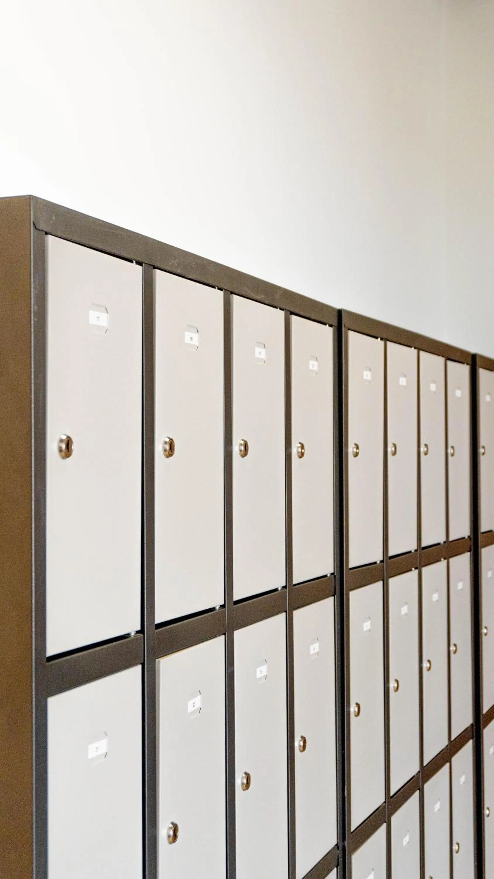 locker in Albergue Las Salinas