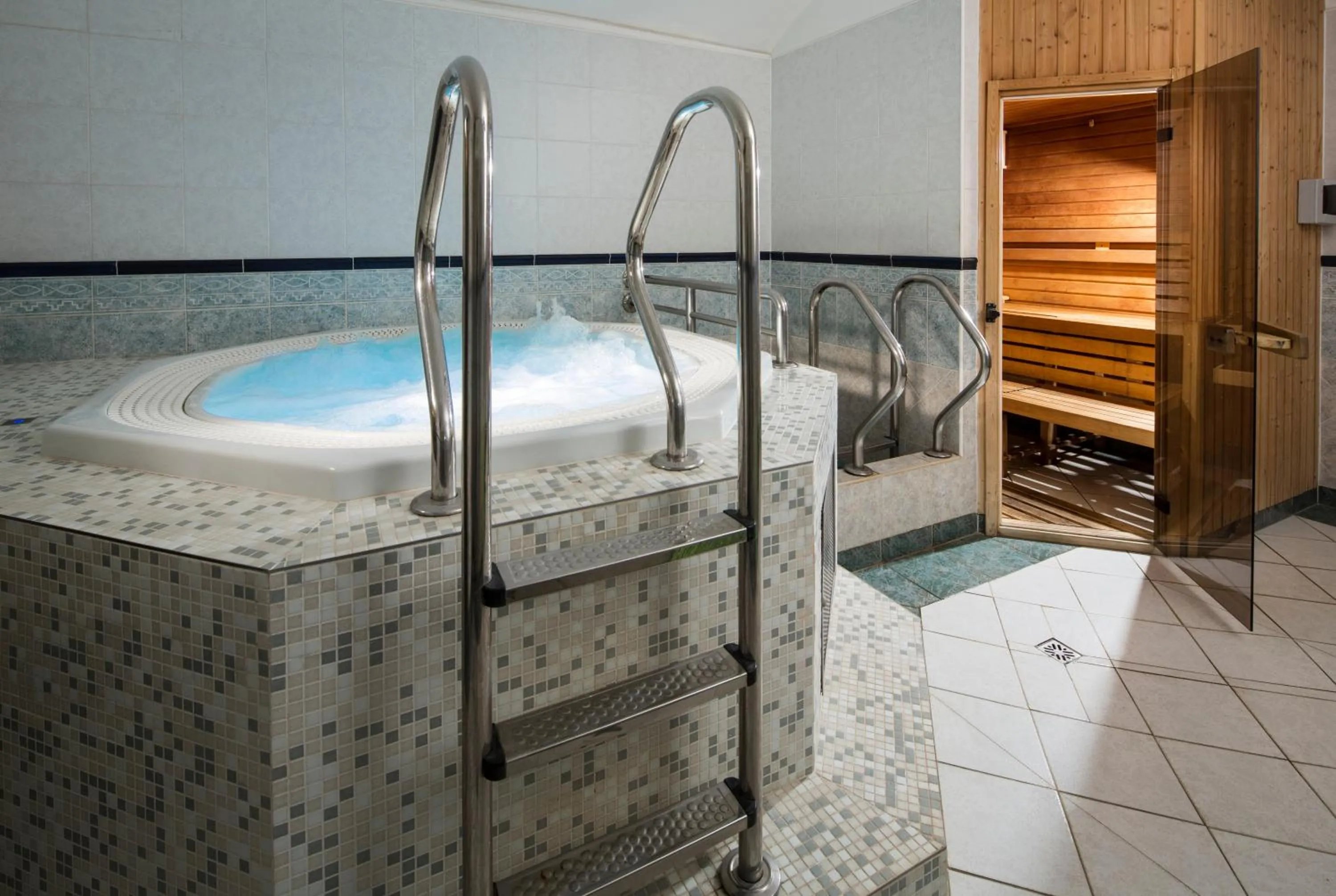 Hot Tub, Bed in Spa Resort Libverda - Hotel Lesní Zátiší