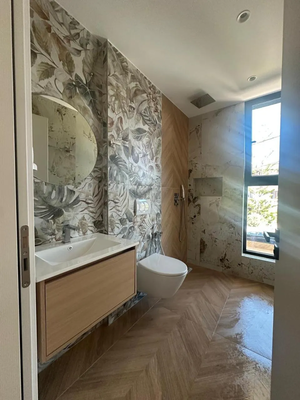 Bathroom in Hotel Parid