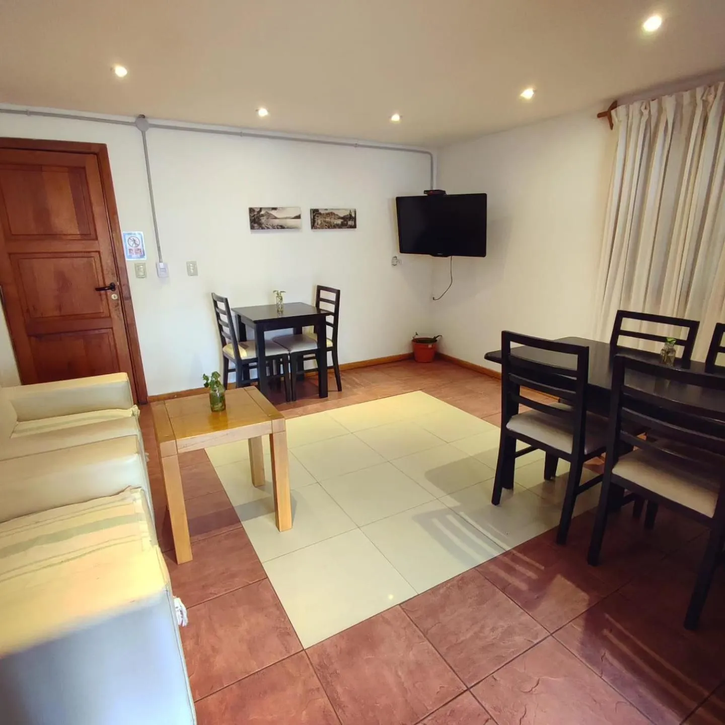 Communal lounge/ TV room in Hosteria Puyehue