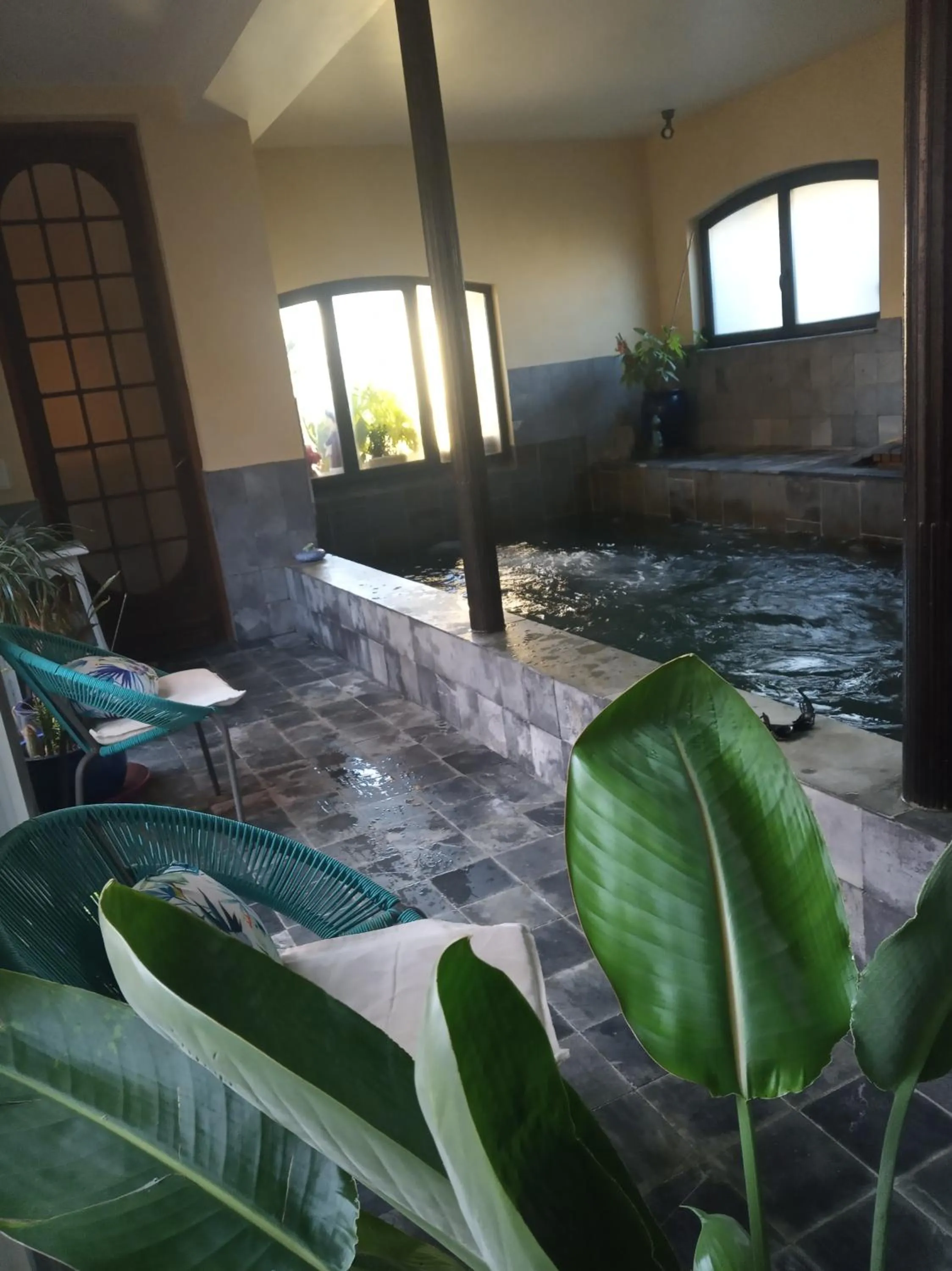 Swimming pool in Chambre d'Hôtes La Grenade Bleue