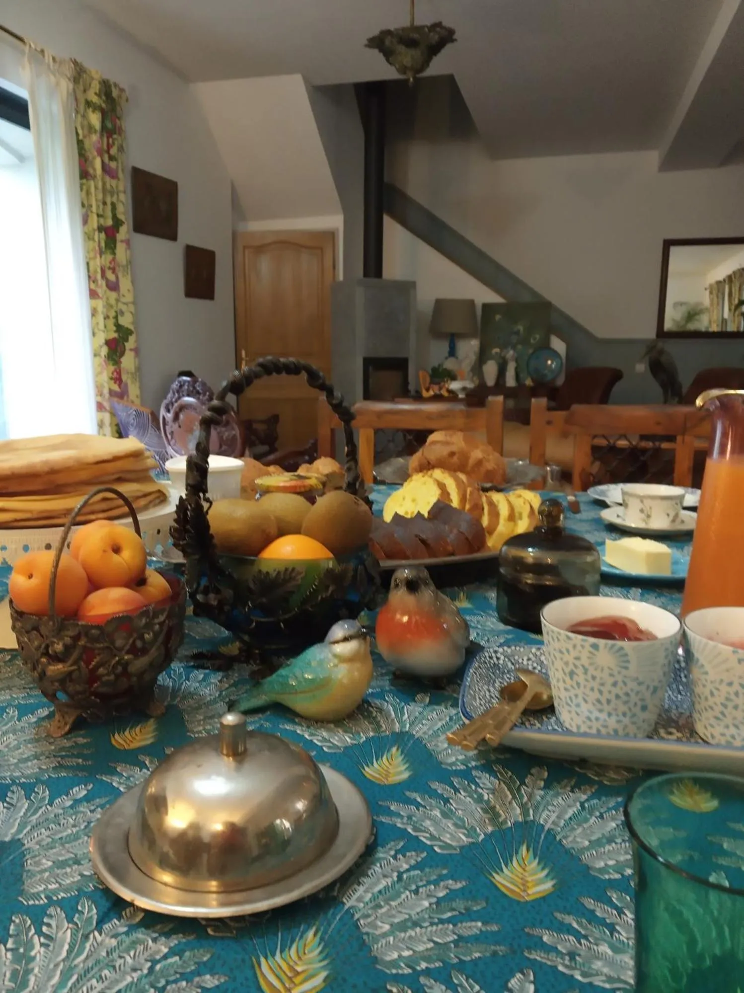 Breakfast in Chambre d'Hôtes La Grenade Bleue