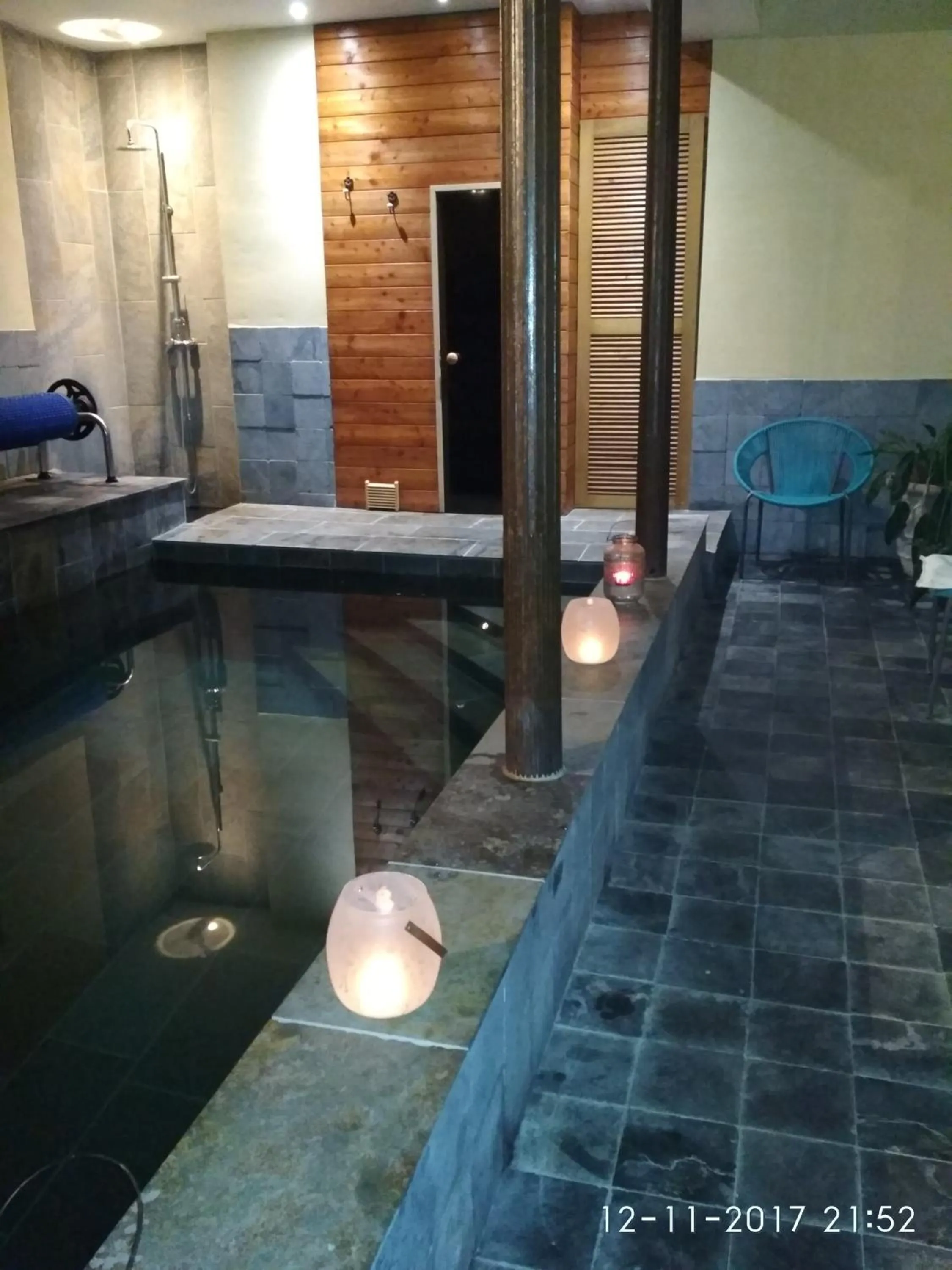 Spa and wellness centre/facilities in Chambre d'Hôtes La Grenade Bleue