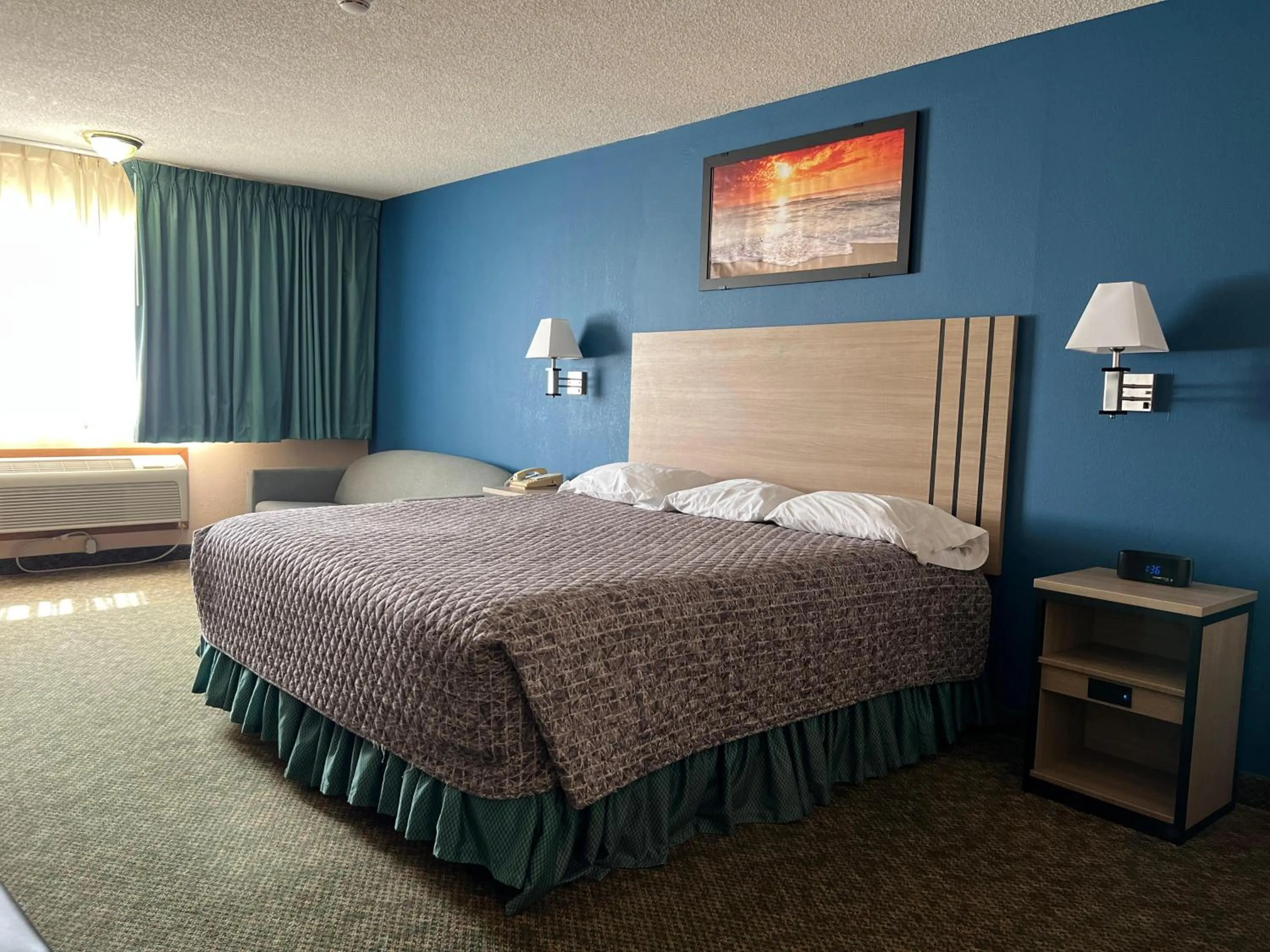 Bedroom, Bed in Marysville Surf Motel Kansas US 77