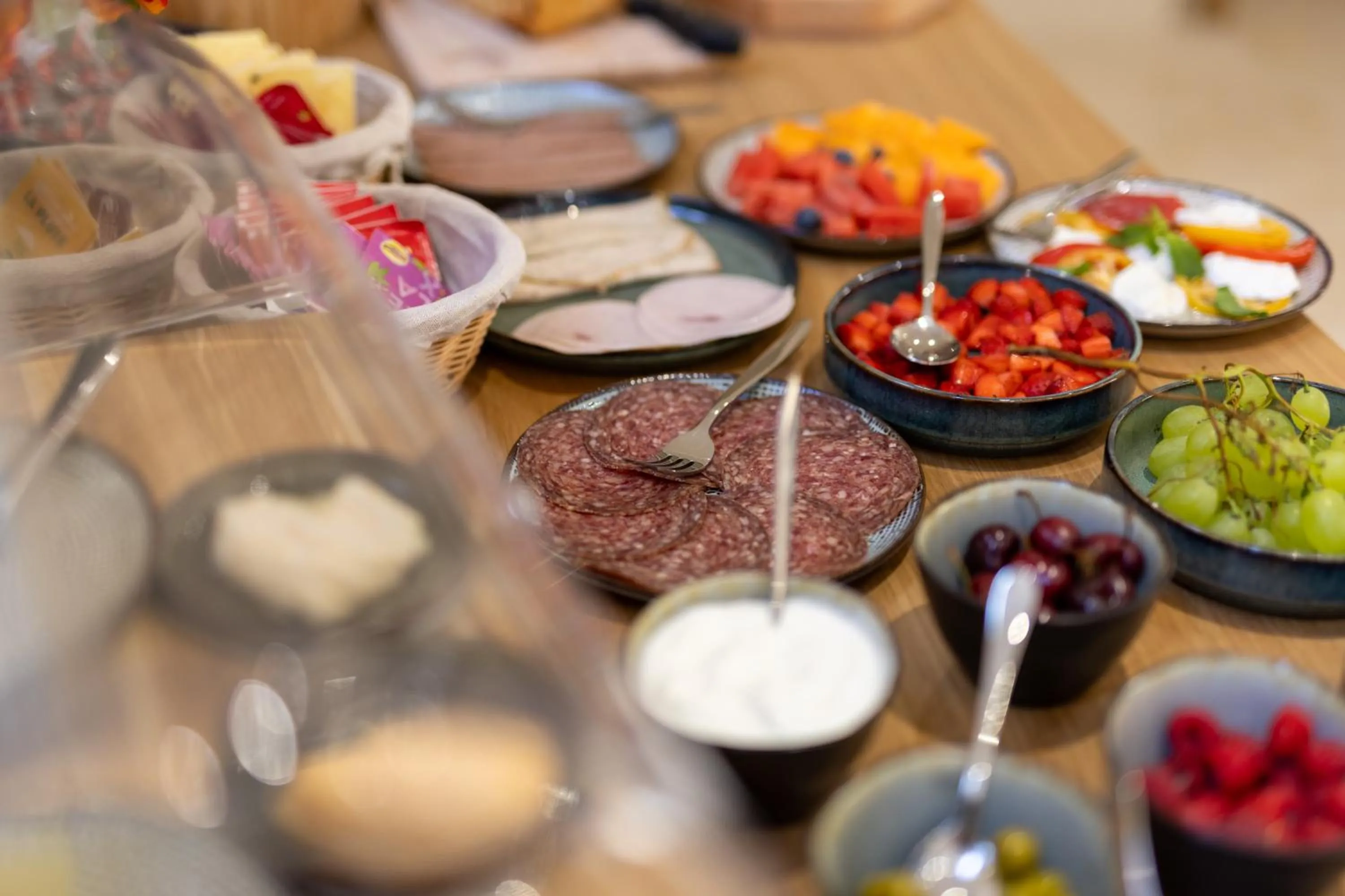 Buffet breakfast in Hôtel Lou Juan