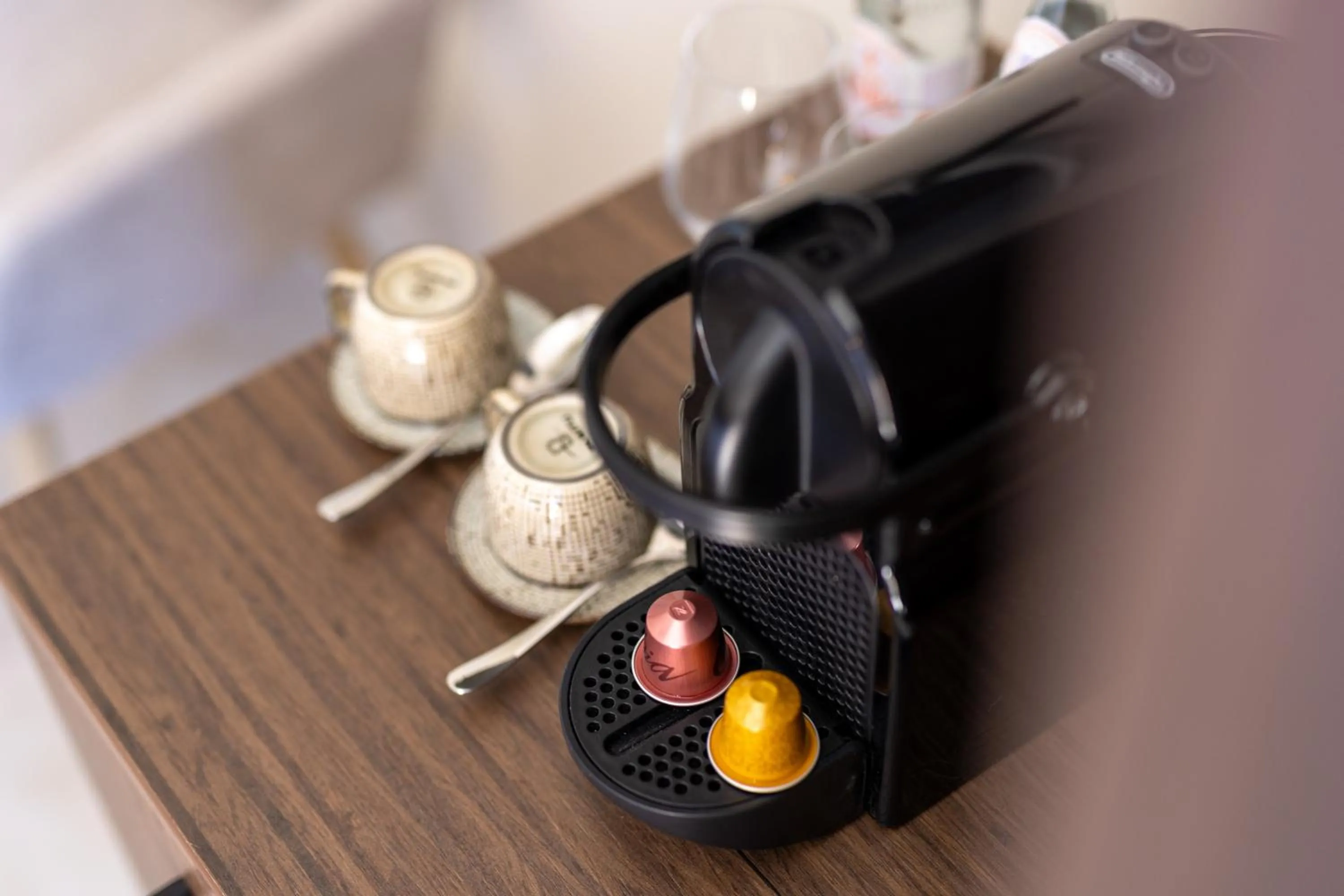 Coffee/tea facilities in Hôtel Lou Juan