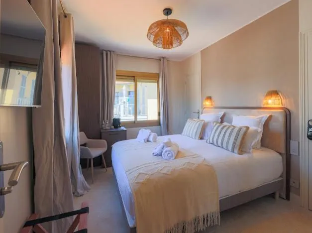 Bed in Hôtel Lou Juan