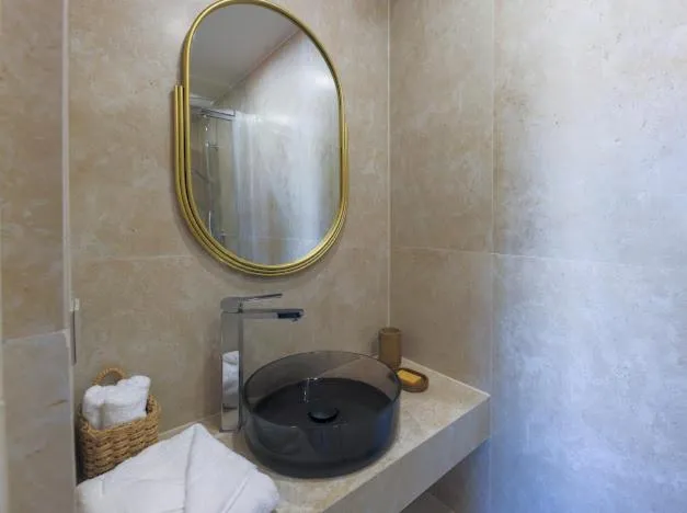 Bathroom in Hôtel Lou Juan