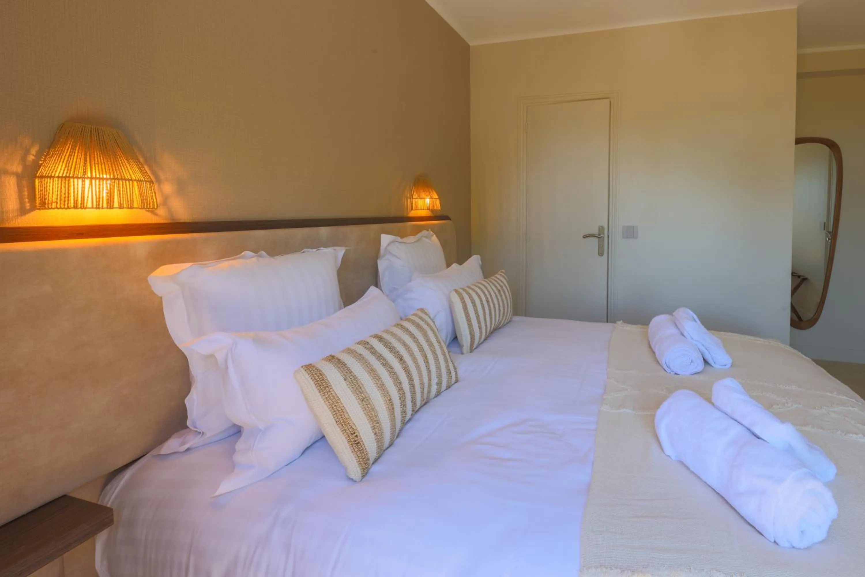 Bed in Hôtel Lou Juan