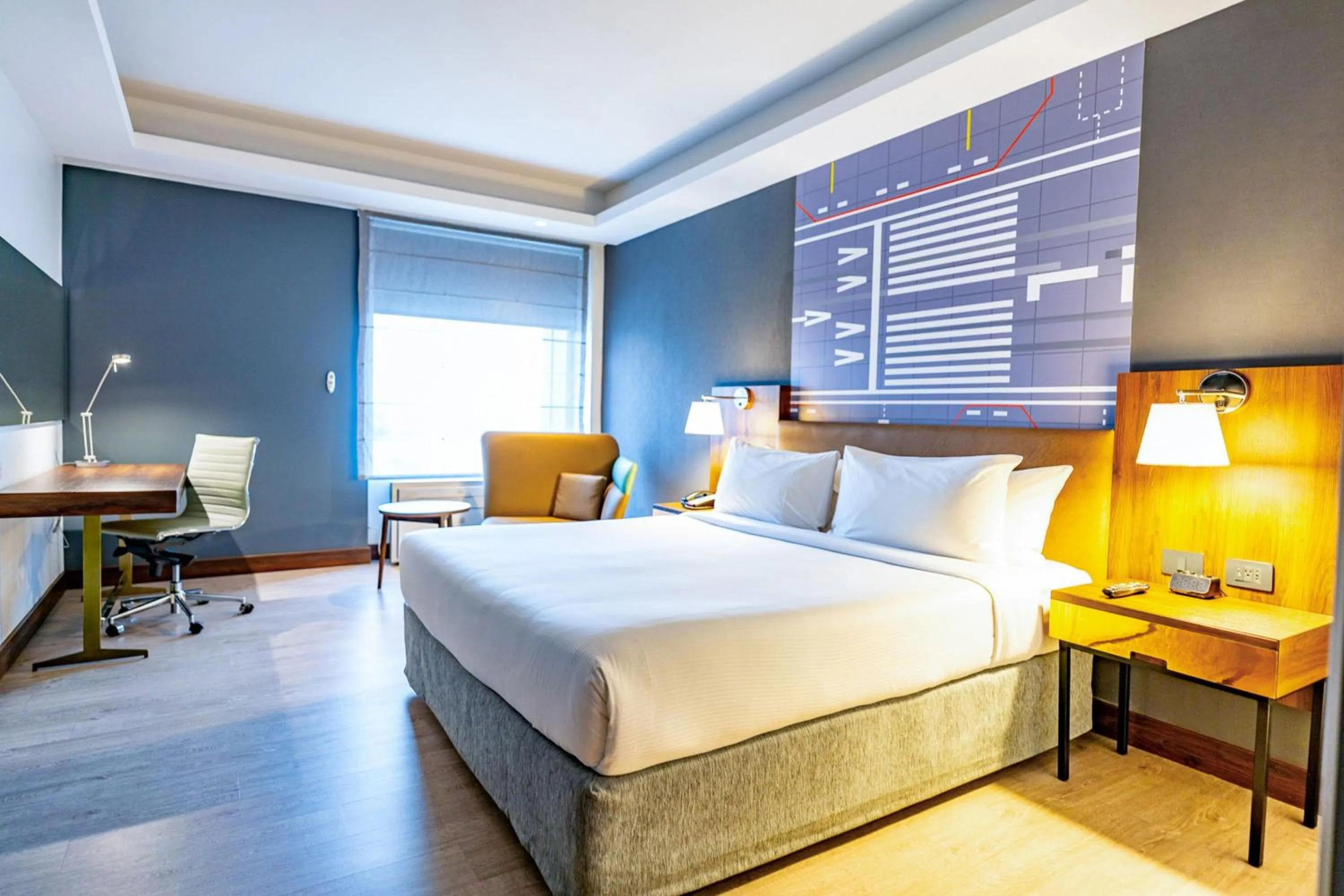 Photo of the whole room, Bed in Courtyard by Marriott Santiago Airport