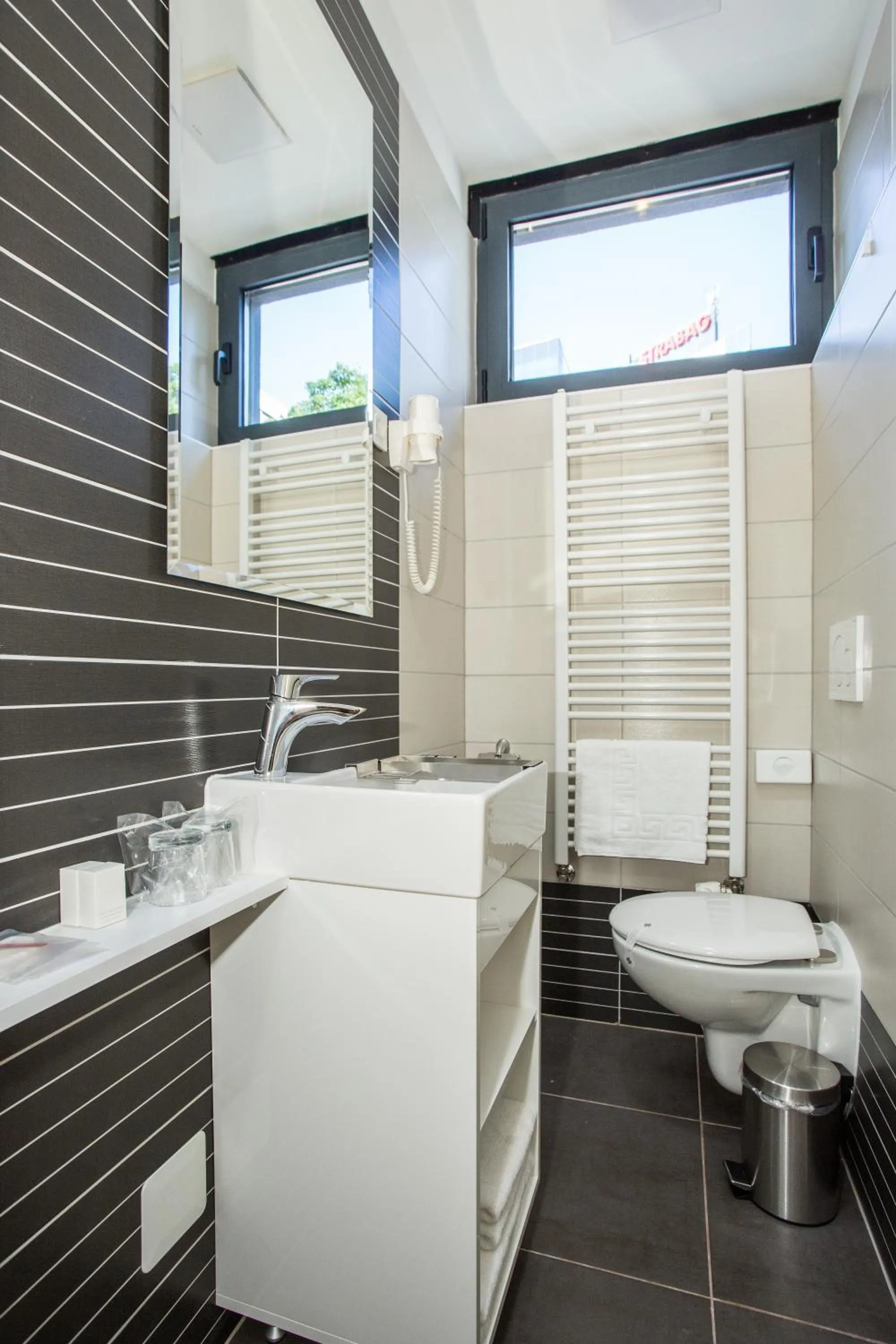 Toilet in The Hotel National