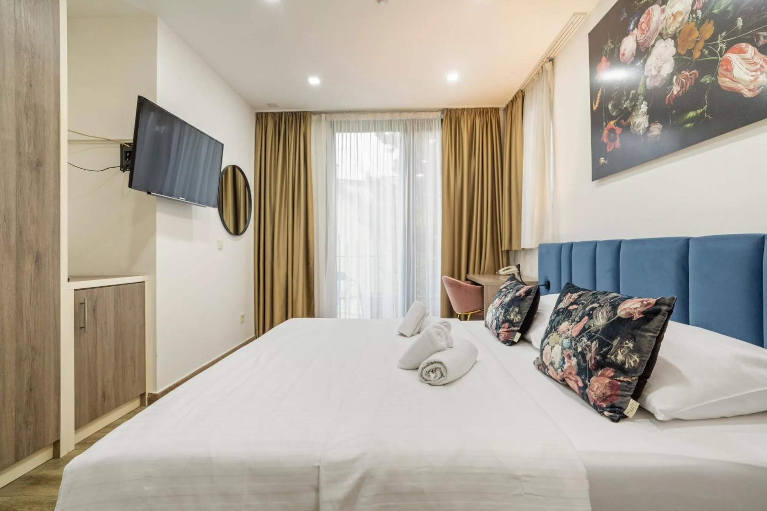 Bedroom, Bed in The Hotel National