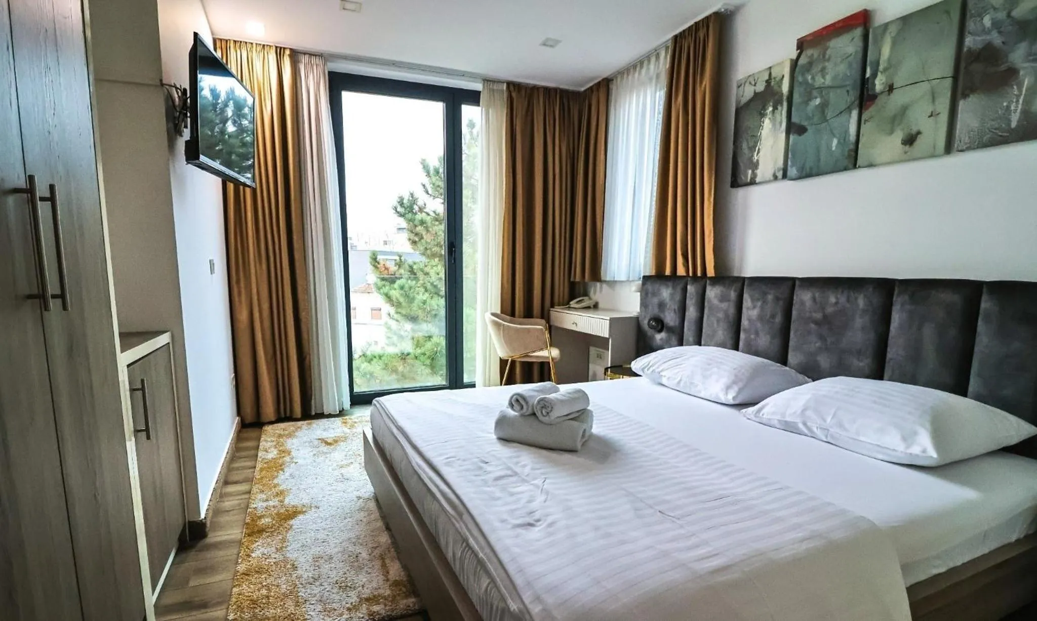 Bedroom, Bed in The Hotel National