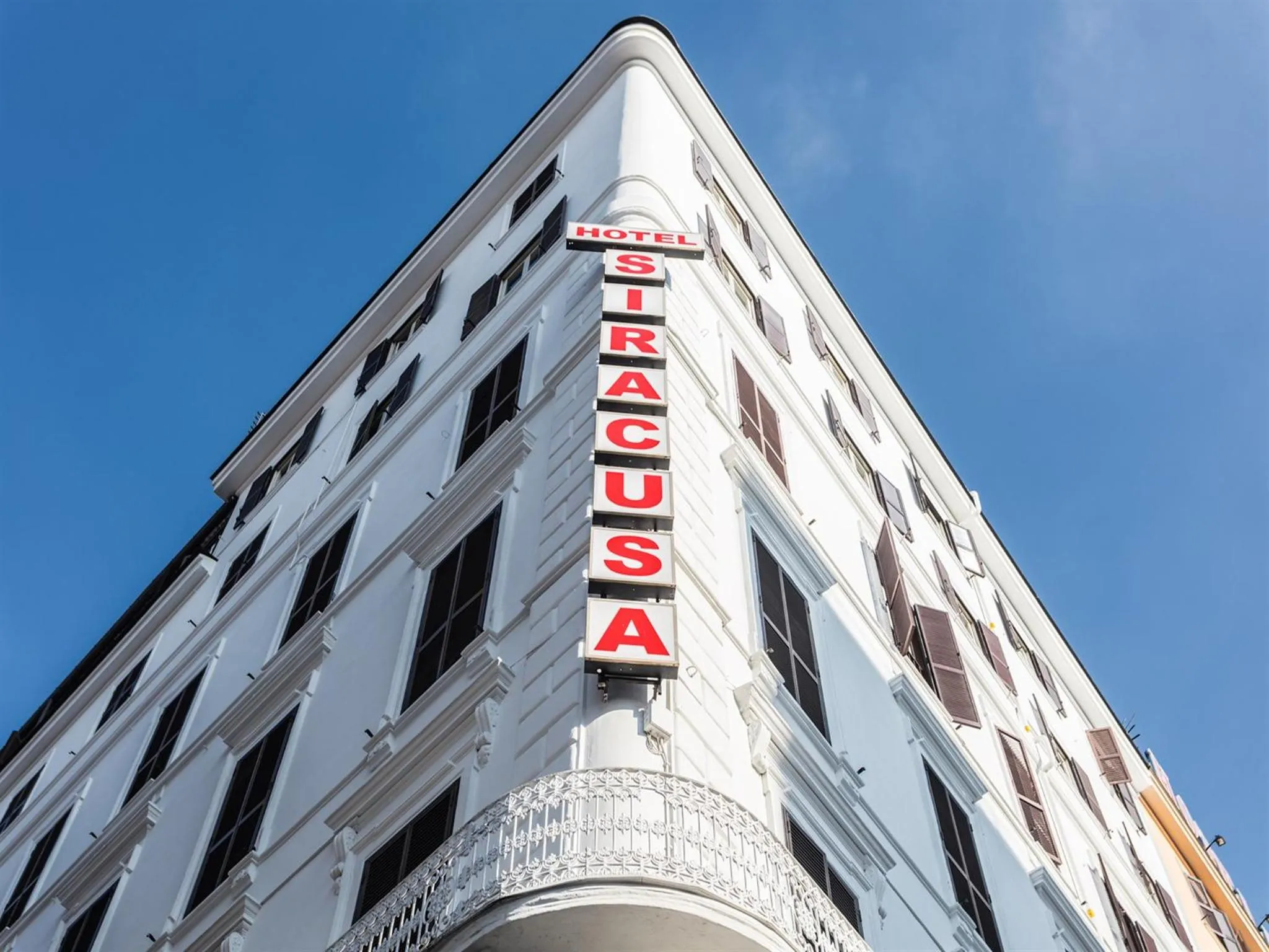 Facade/entrance in Raeli Hotel Siracusa