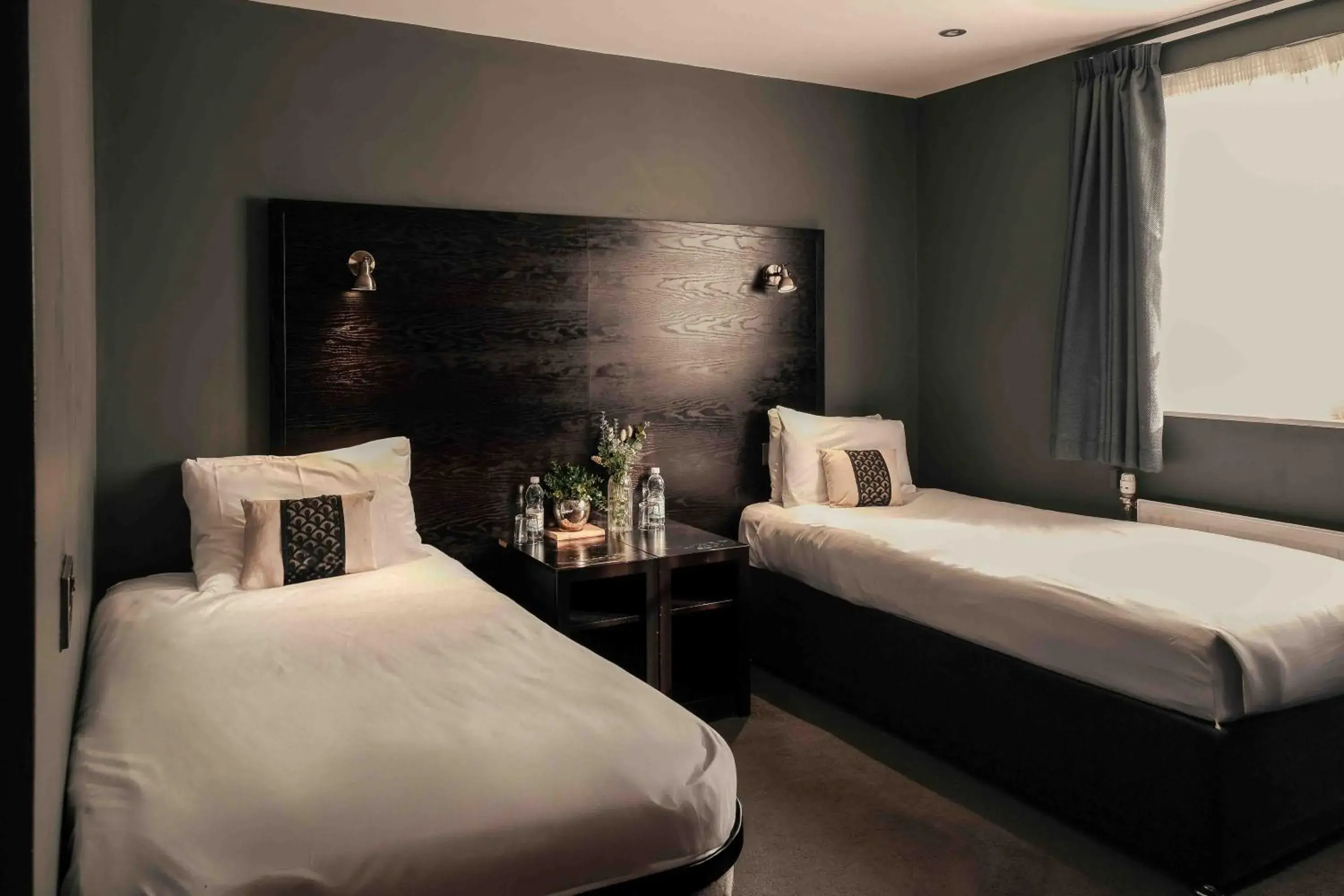 Signature Twin Room in The Vicarage Signature Twin Room in The Vicarage