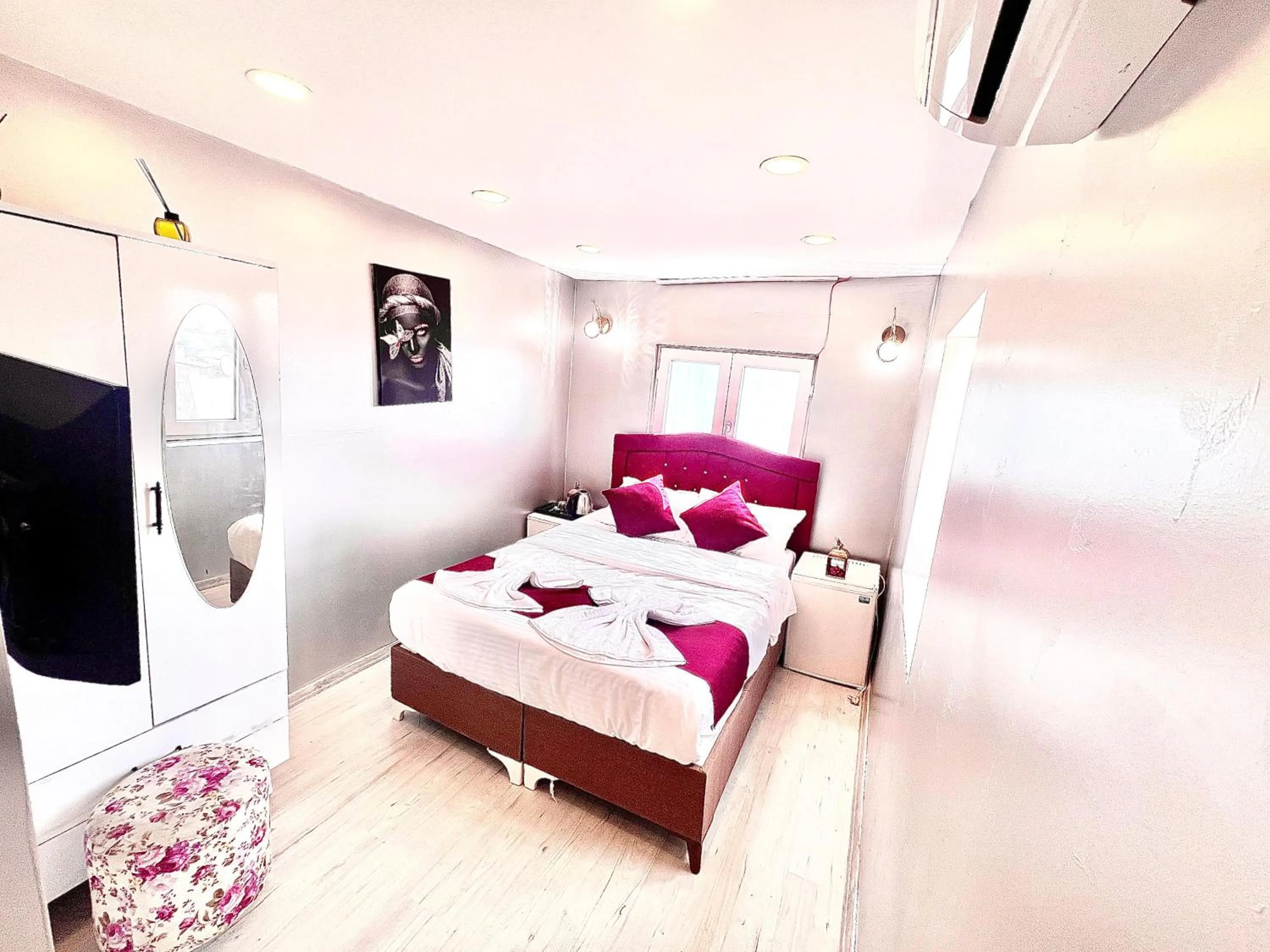 Bed in Taksim Luxury Capital Hotel