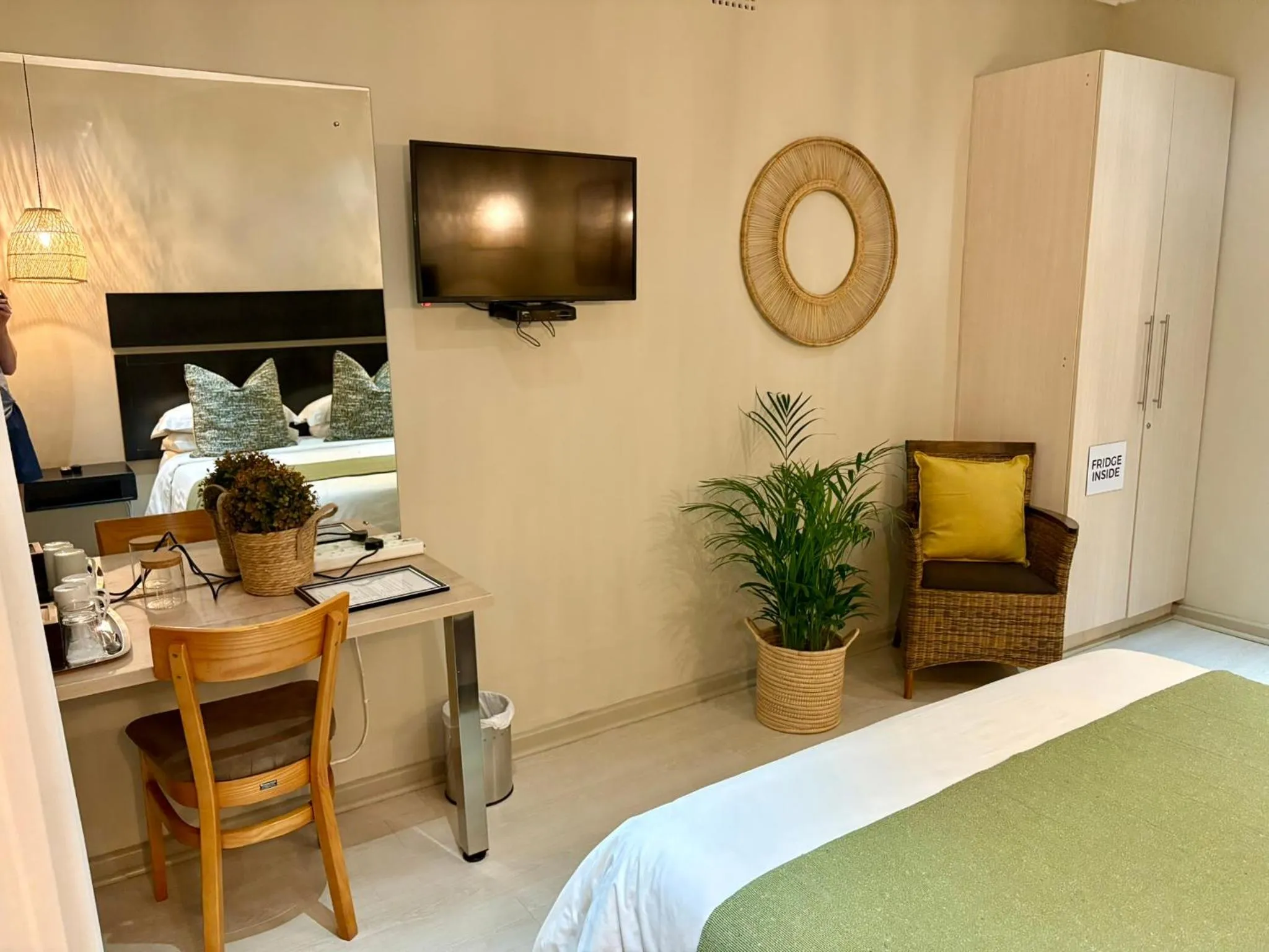 TV and multimedia, Bed in The Suburban Guest House