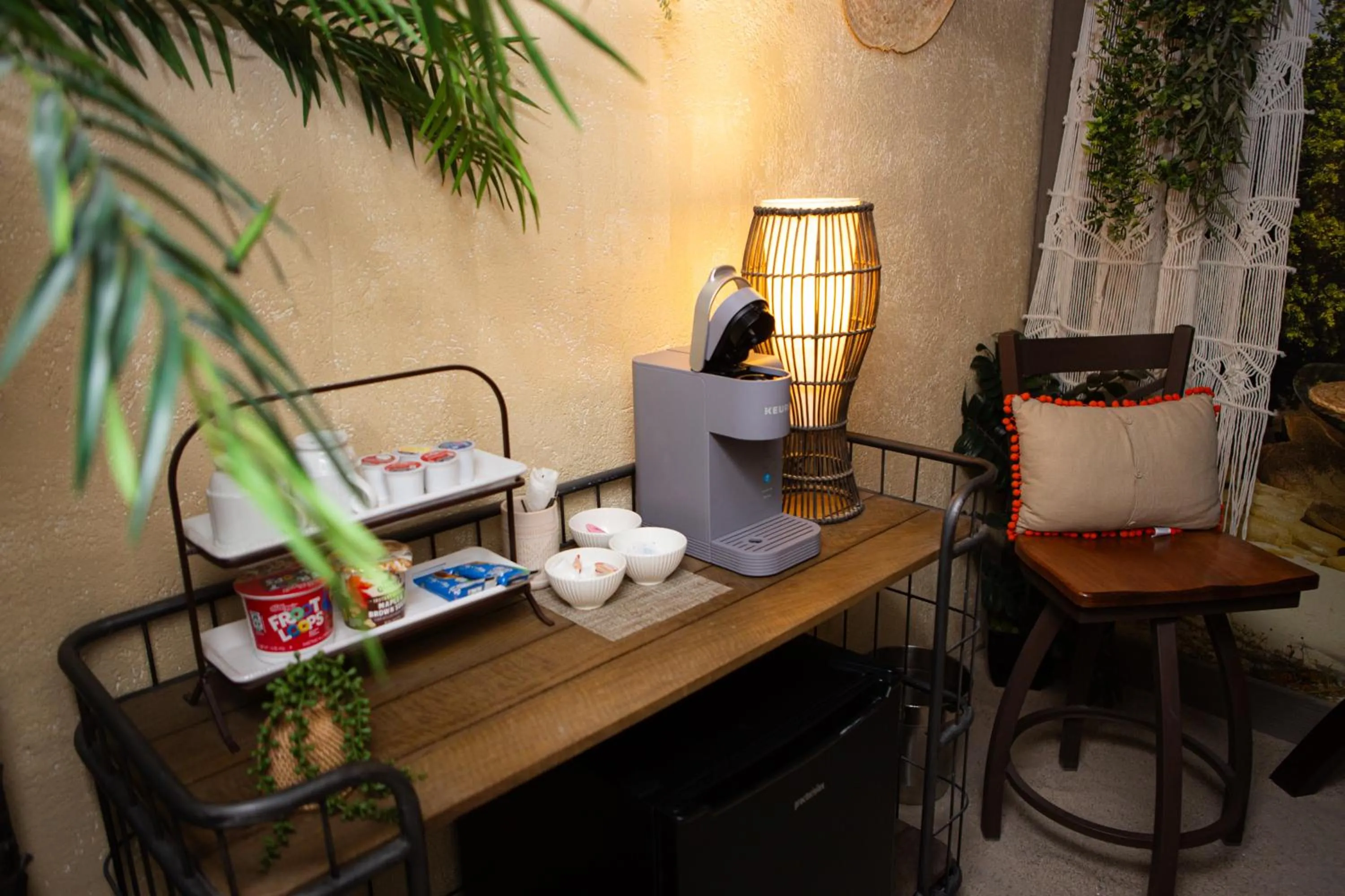 Hideaway Suites On 5th-Formally 5th East Hall