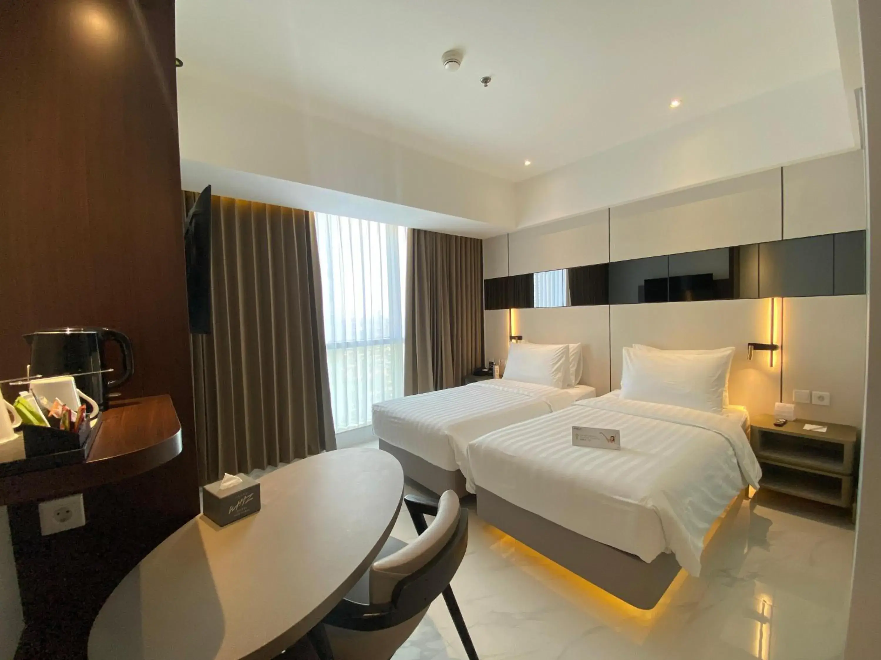 Superior Twin Room in Grand Whiz Hotel Praxis Surabaya Superior Twin Room in Grand Whiz Hotel Praxis Surabaya