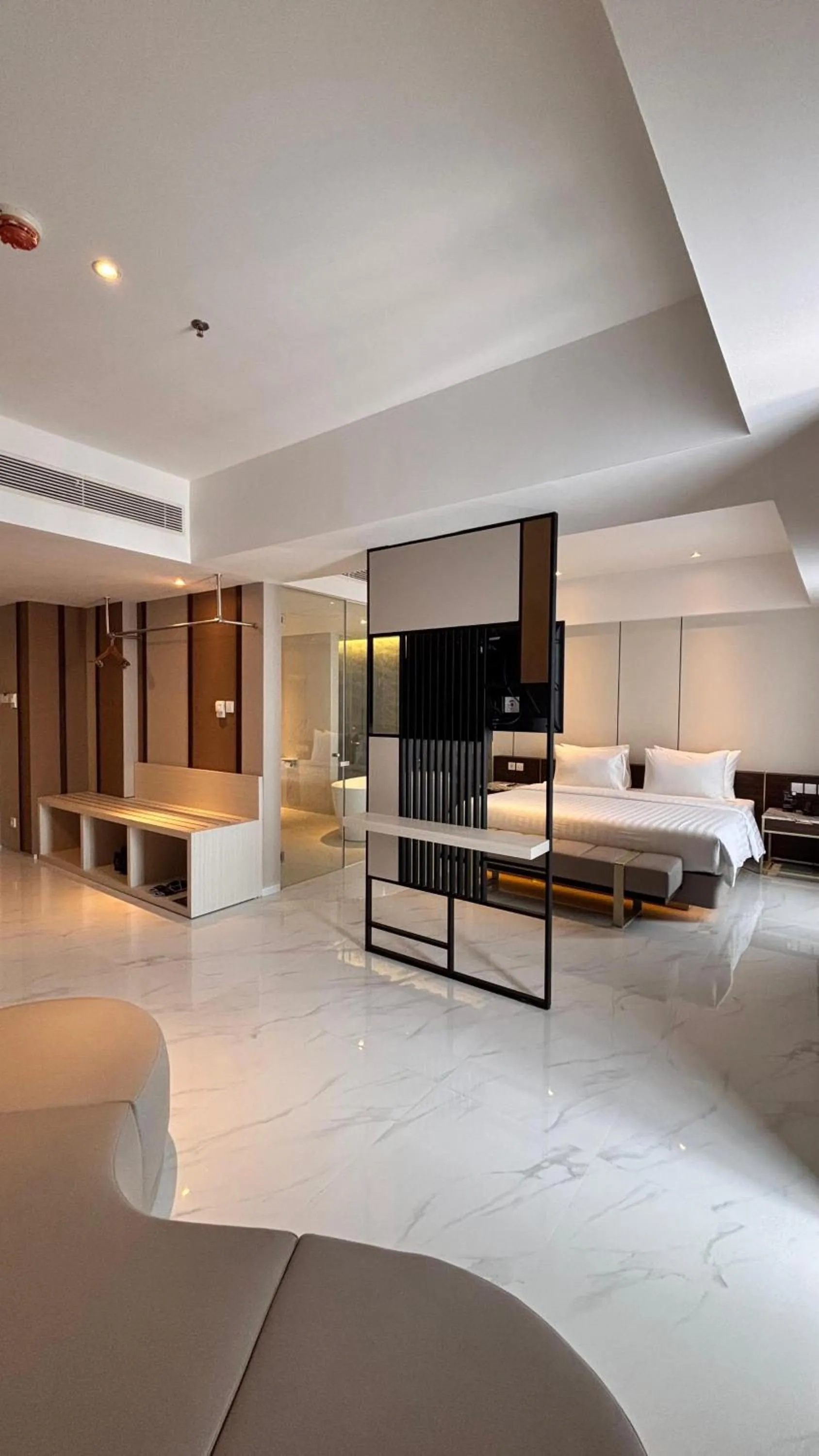 Bedroom, Bed in Grand Whiz Hotel Praxis Surabaya