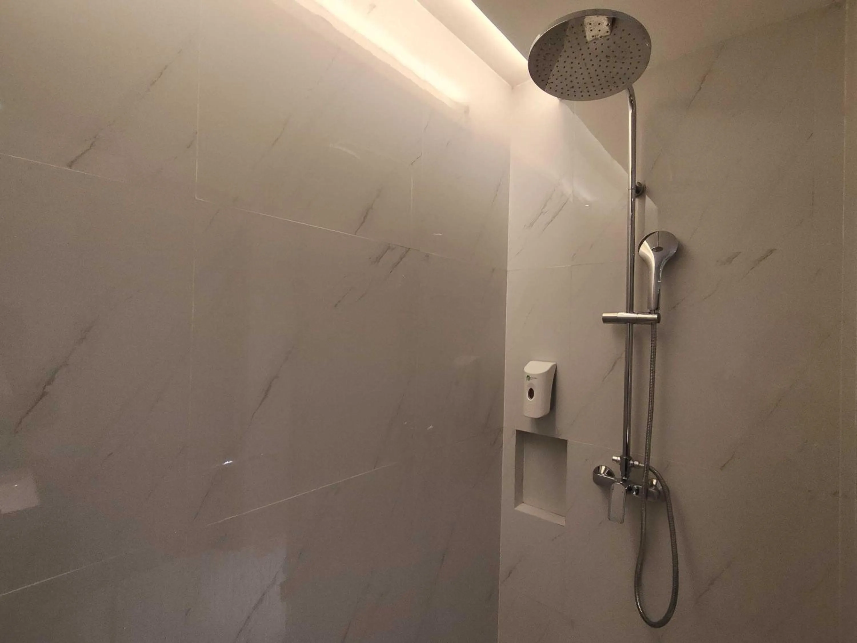 Bathroom in Grand Whiz Hotel Praxis Surabaya