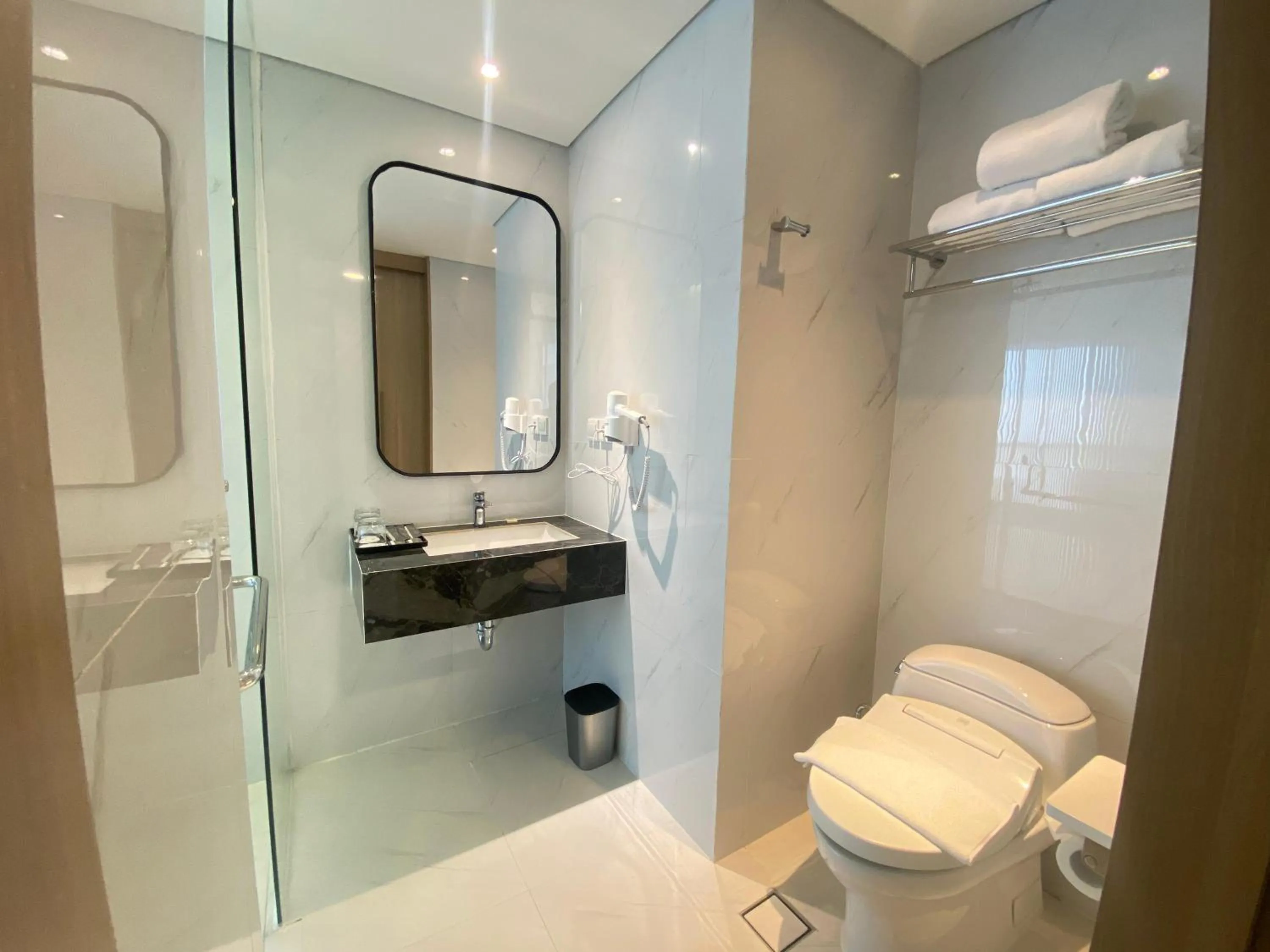 Toilet in Grand Whiz Hotel Praxis Surabaya