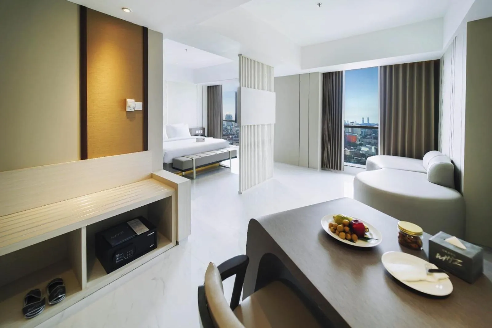 Bedroom, Bed in Grand Whiz Hotel Praxis Surabaya