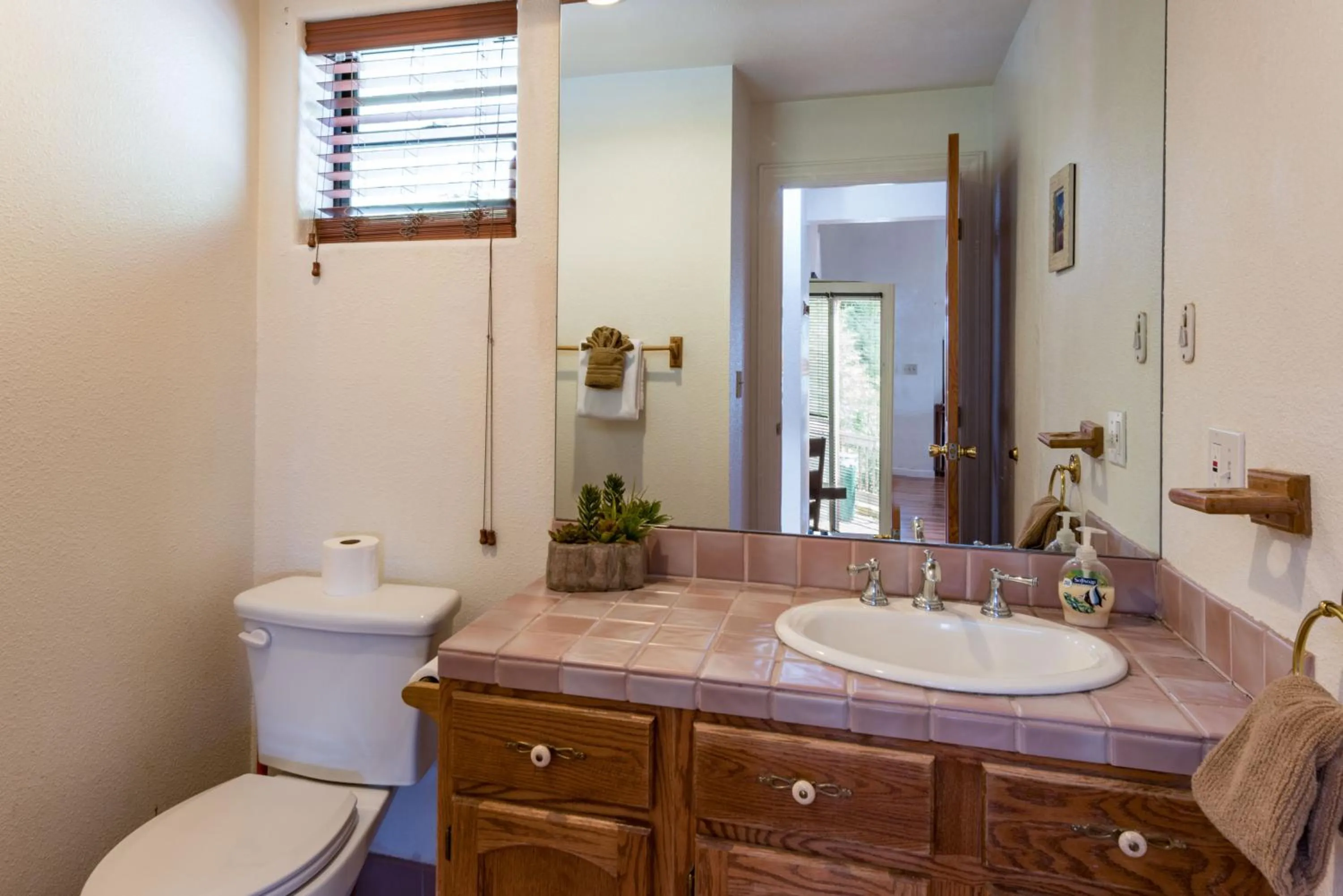 Bathroom in Inside Yosemite Mountain Beauty