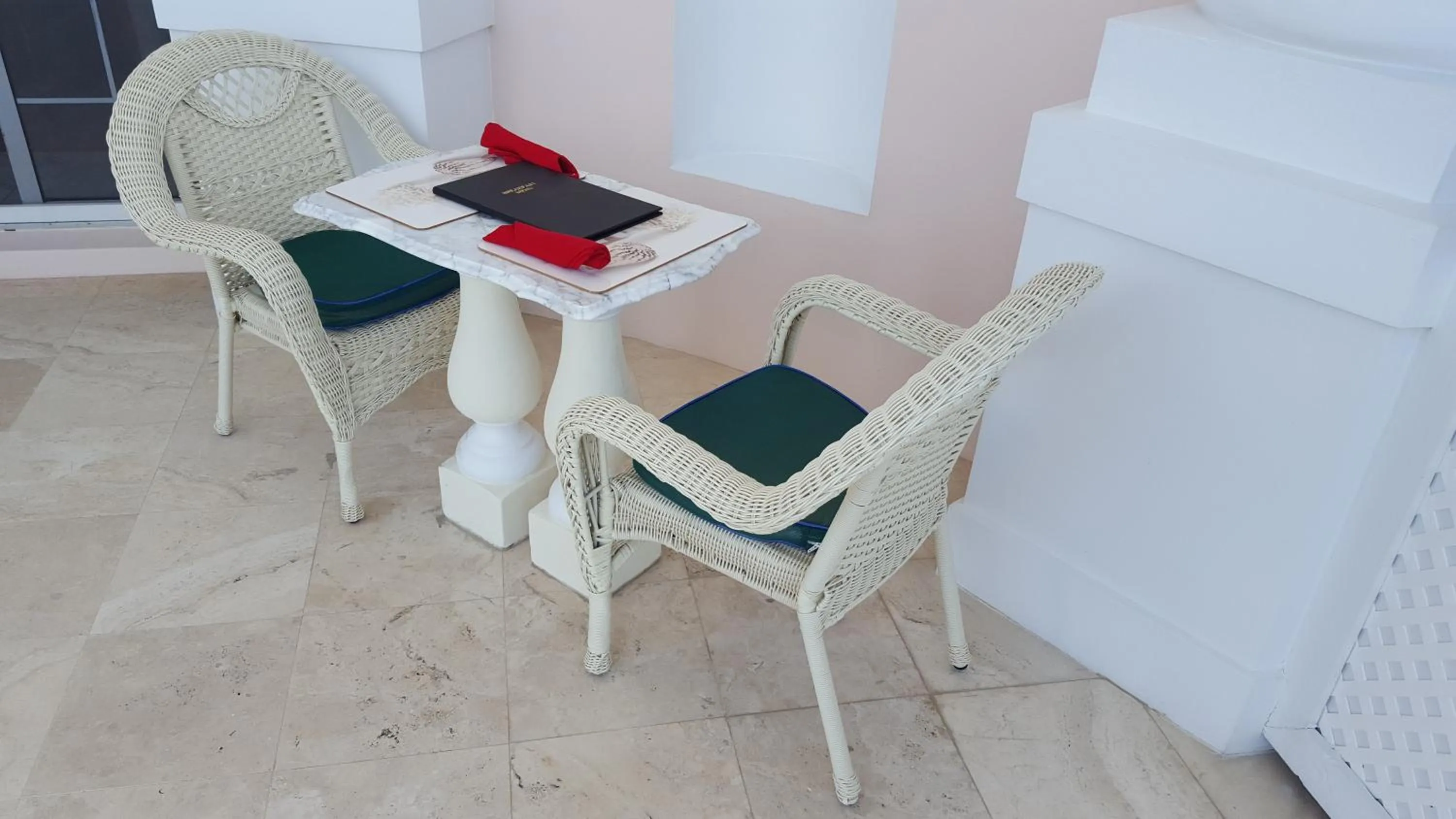 Ocean West Boutique Hotel