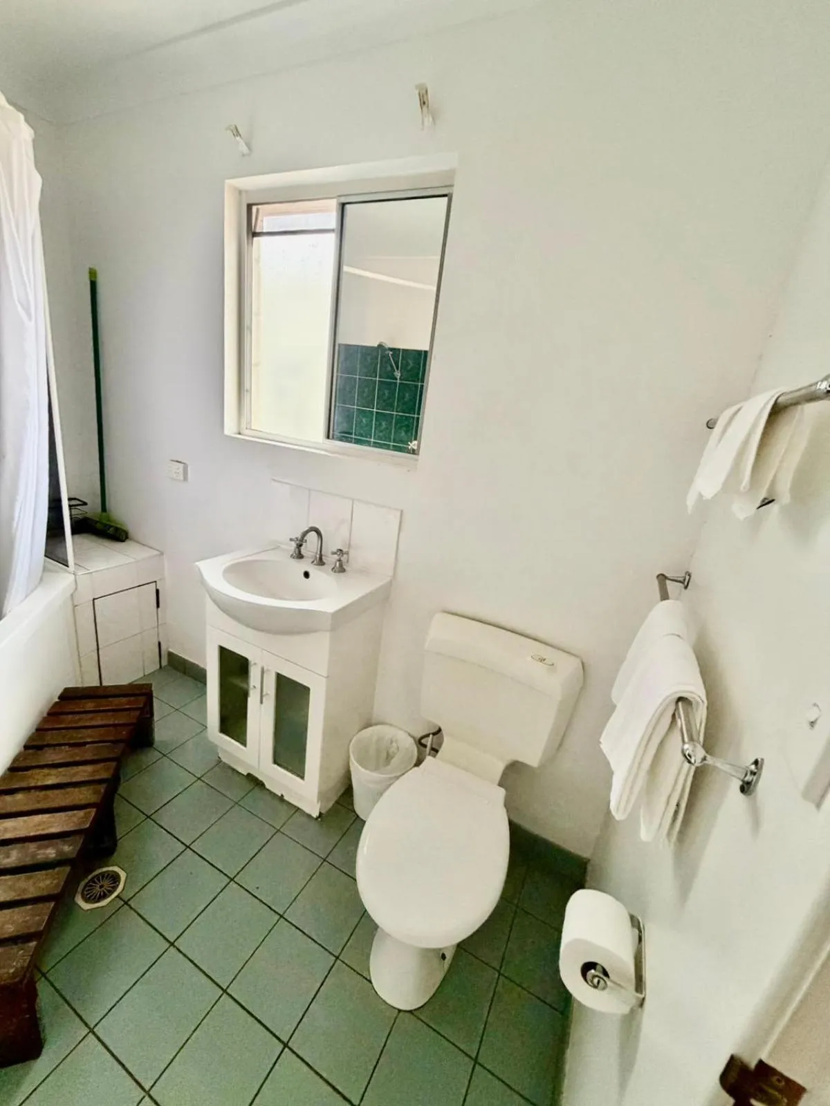 Bathroom in Townview Motel