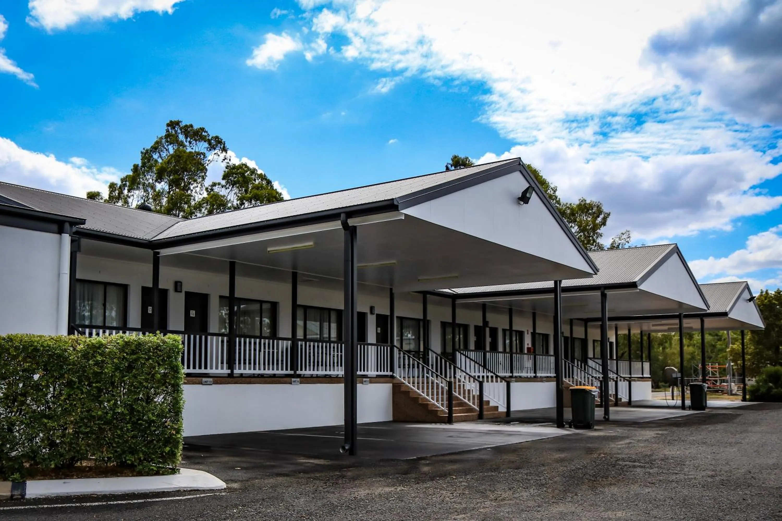 Facade/entrance in The Club Motor Inn Chinchilla
