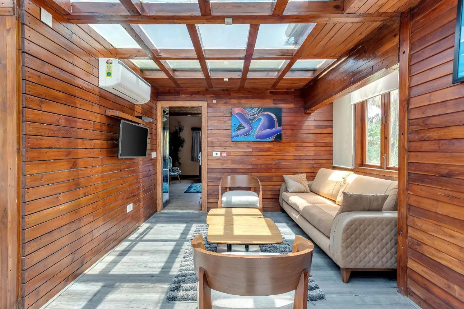 Living room in The Baga Beach Resort