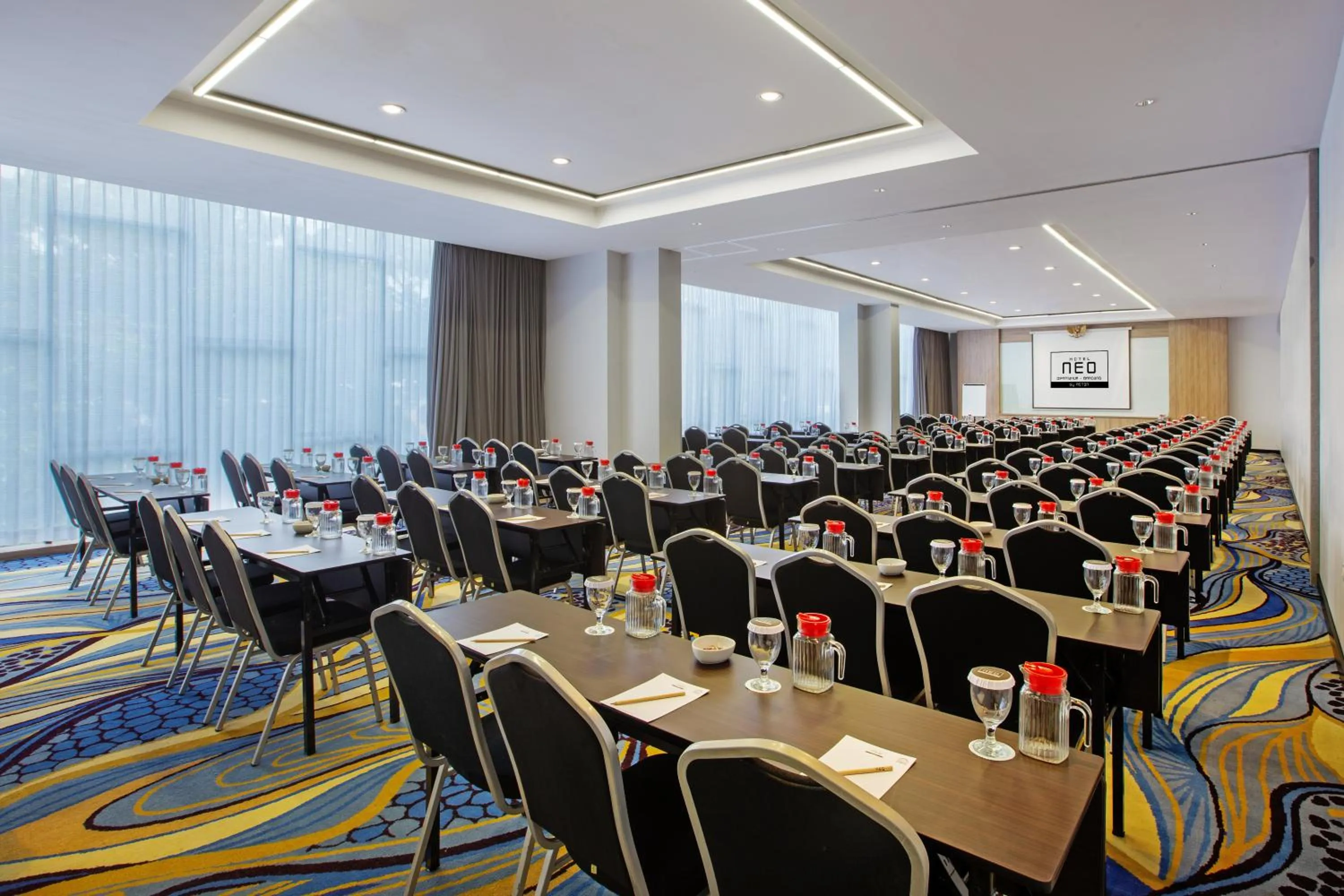 Meeting/conference room in Neo Dipatiukur Bandung by ASTON