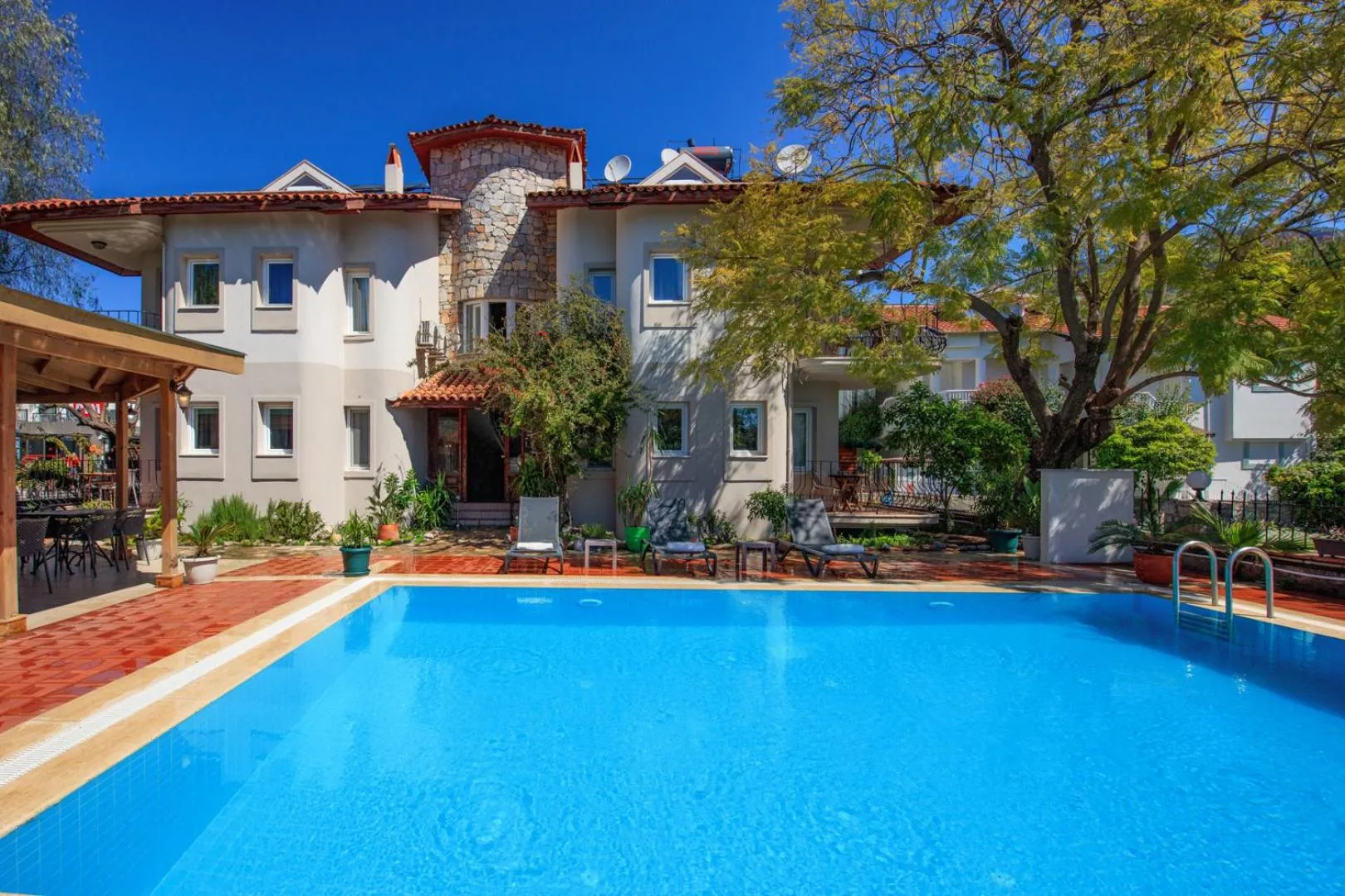 Property building in No 14 HOTEL GÖCEK