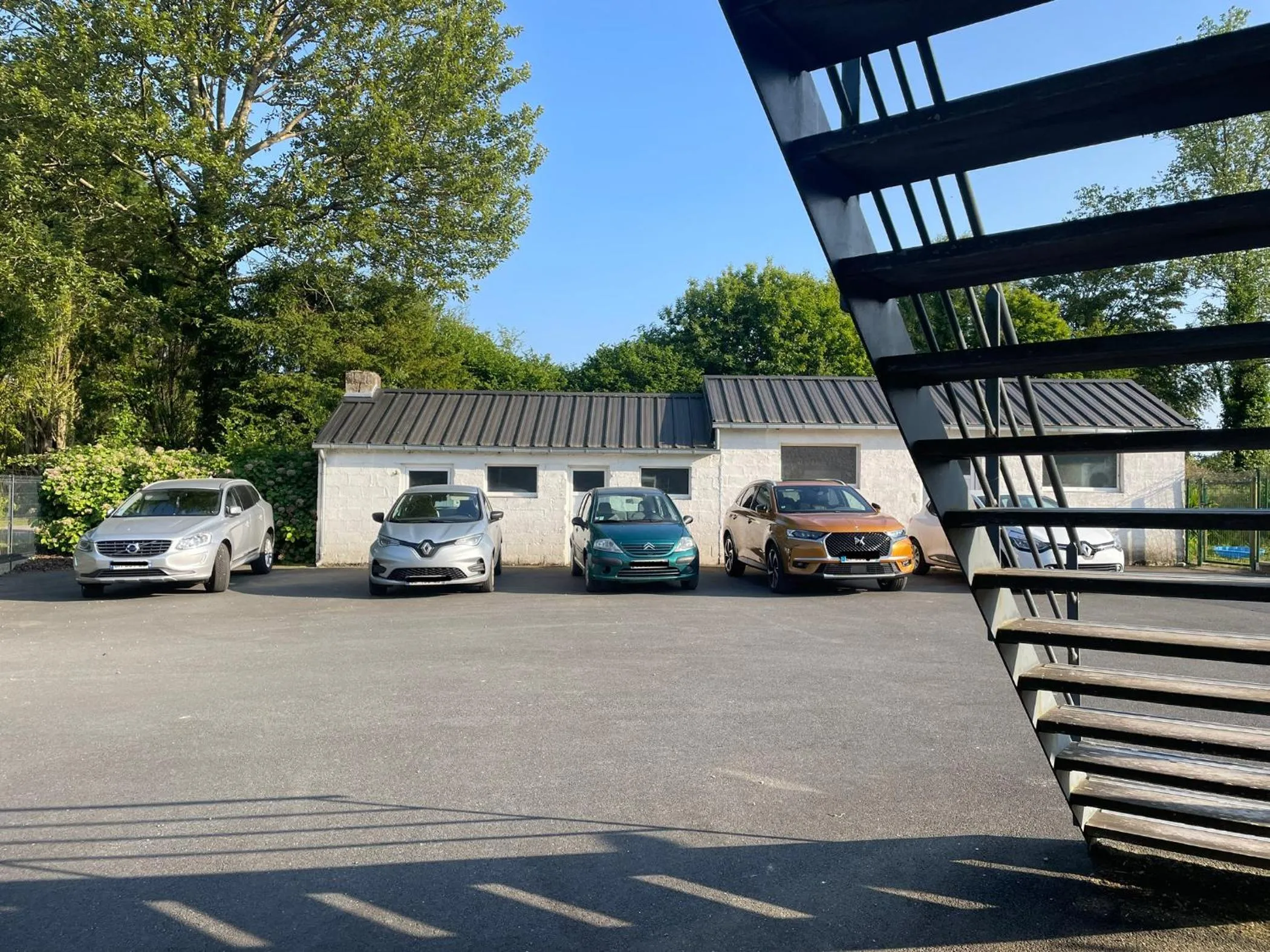 Parking in Le Bouthiry