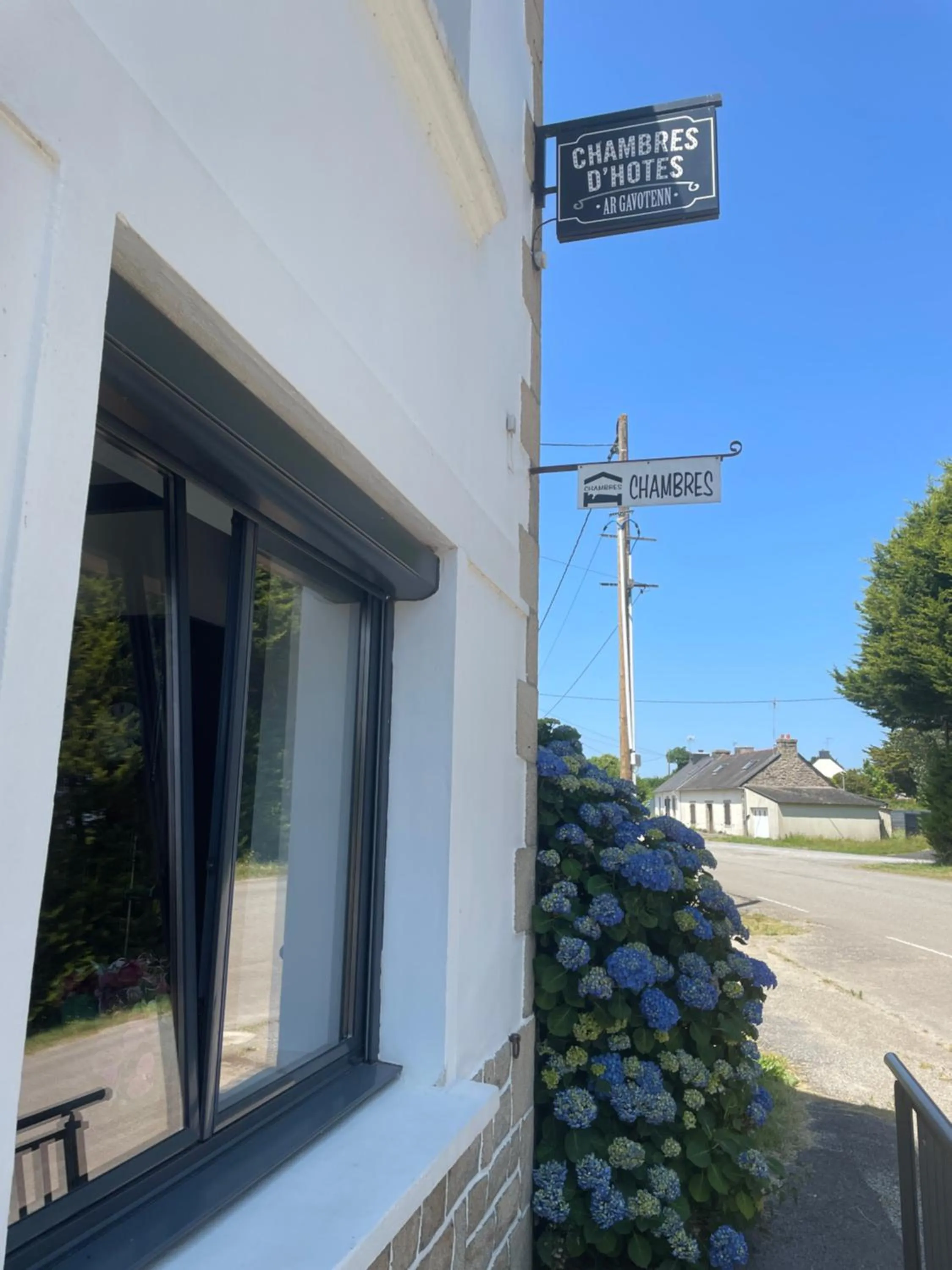 Facade/entrance in Le Bouthiry