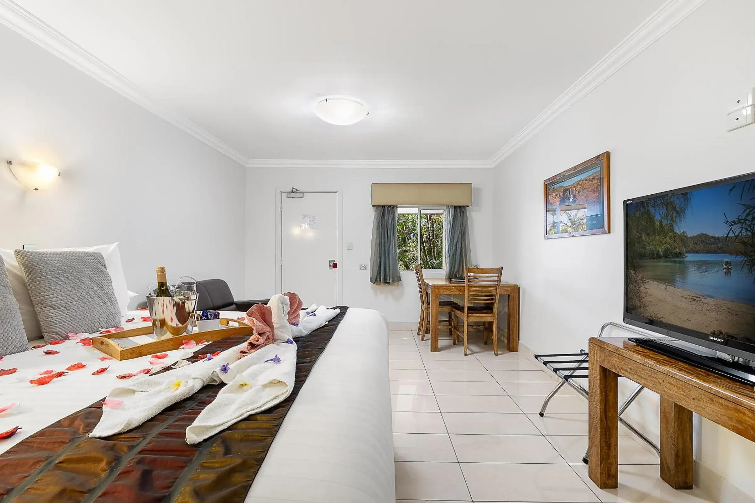 Deluxe King Studio in Point Samson Resort Deluxe King Studio in Point Samson Resort