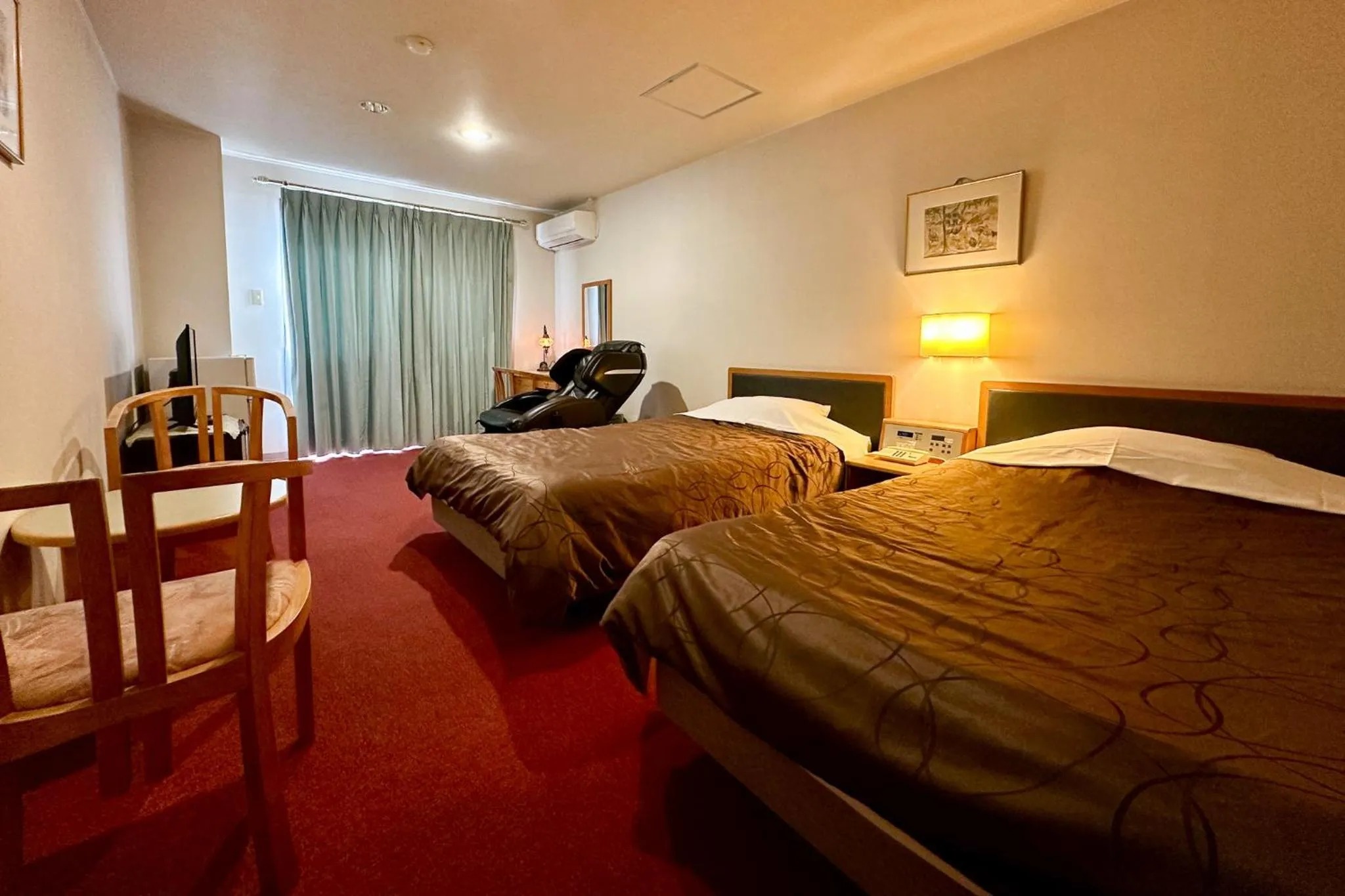 Massage, Bed in Hotel Sunresort Shirahama